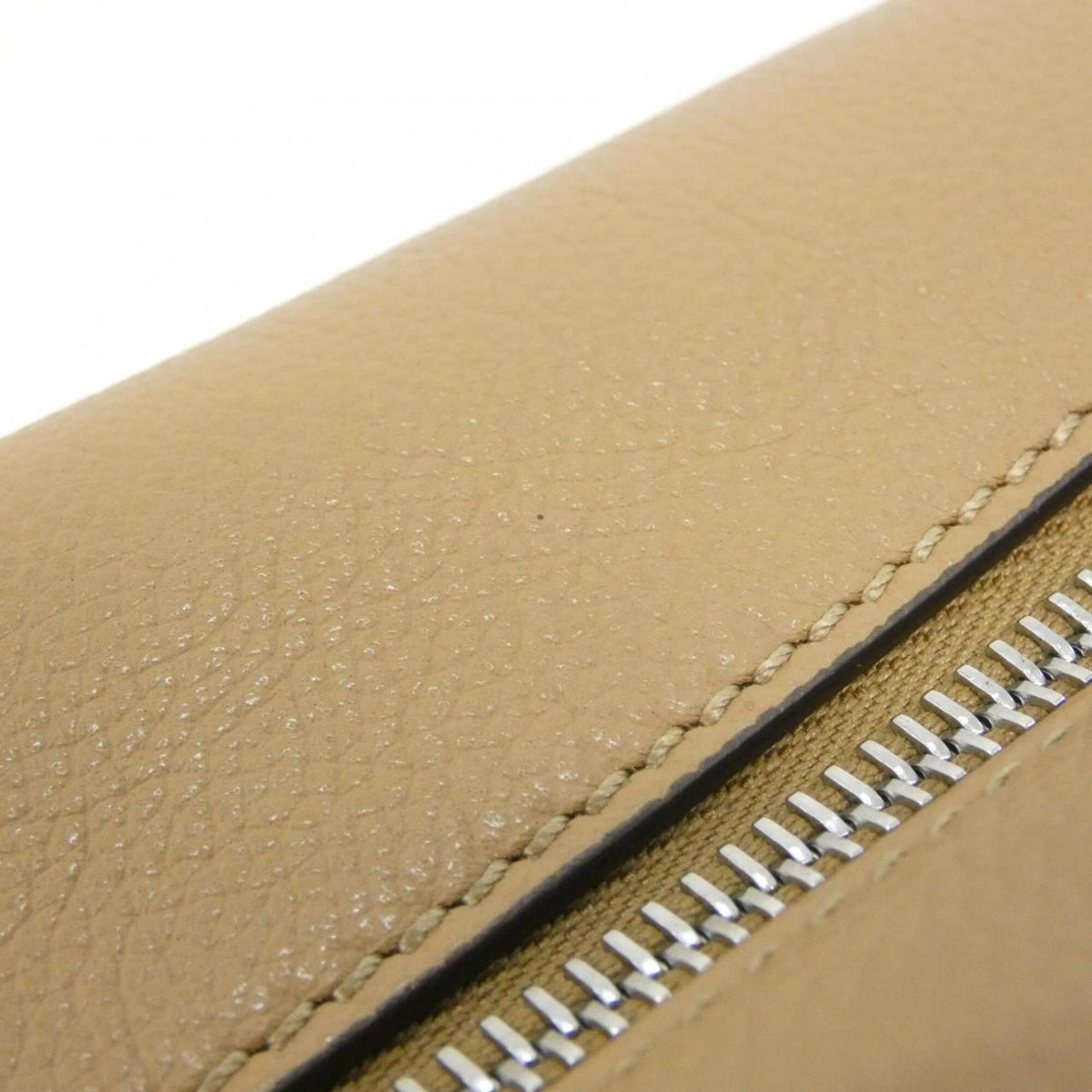 Fendi Beige Leather Clutch Bag (Pre-Owned)