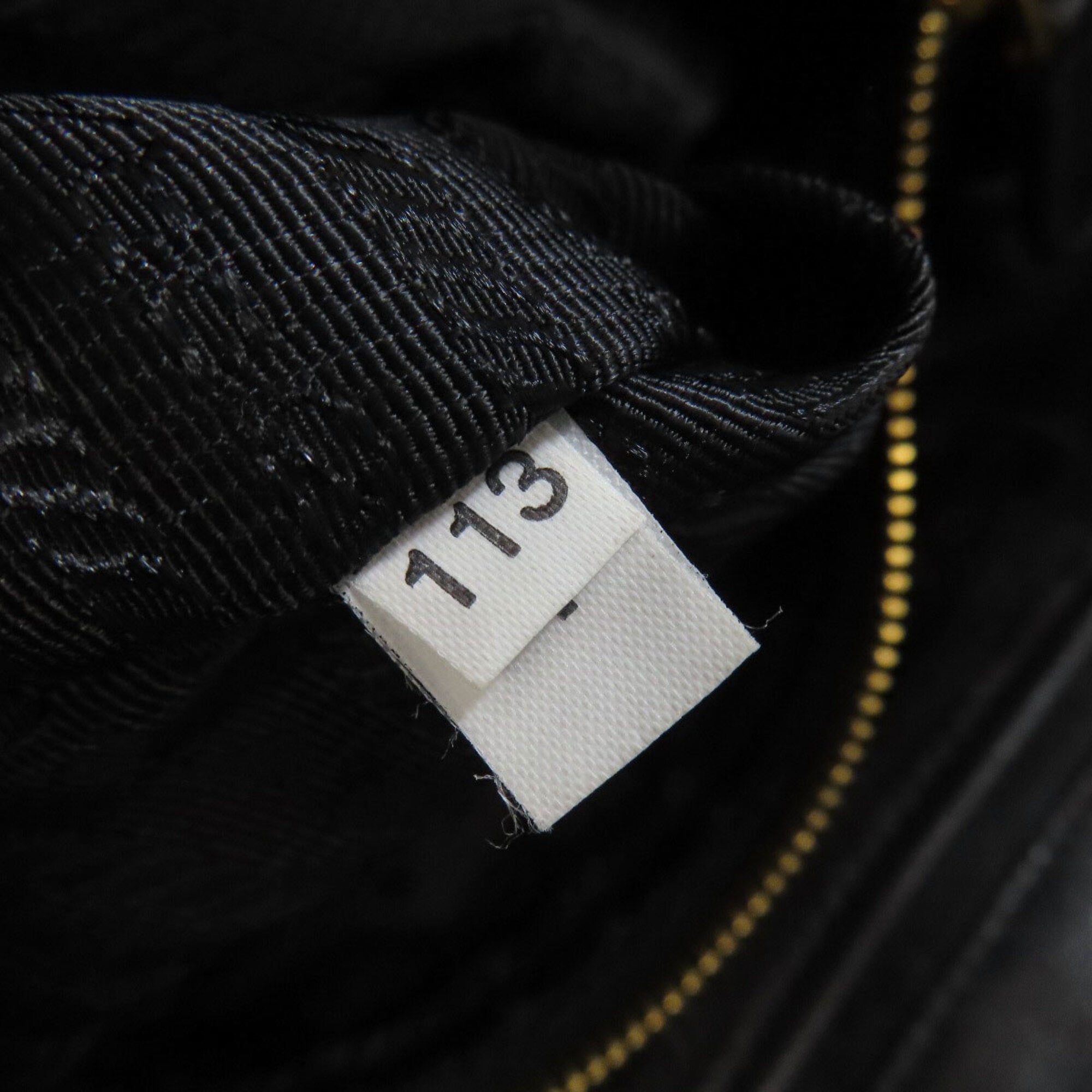 Prada Black Leather Handbag (Pre-Owned)