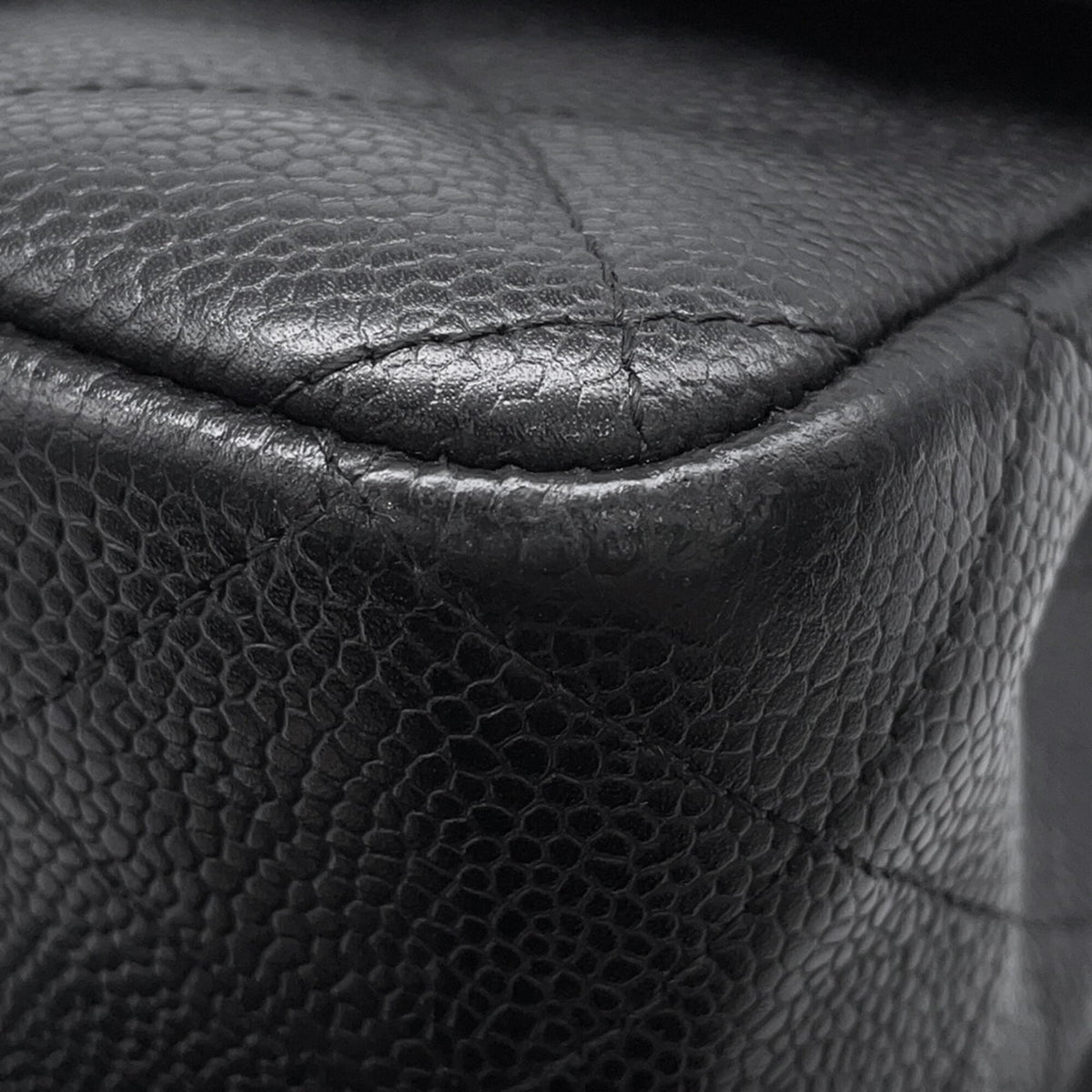 Chanel Black Grained Calfskin Handbag Shoulder Bag (Pre-Owned)