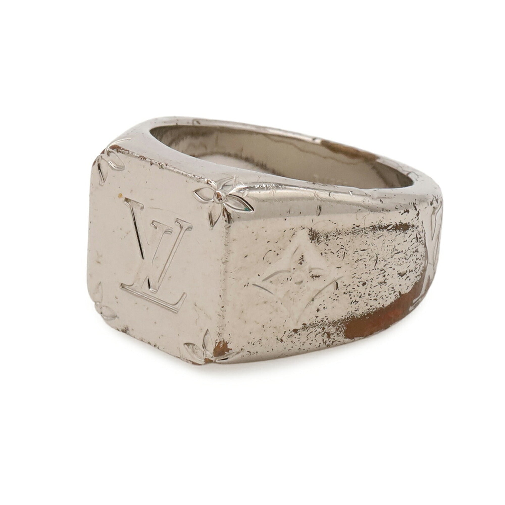 Louis Vuitton Silver Metal Band Ring (Pre-Owned)