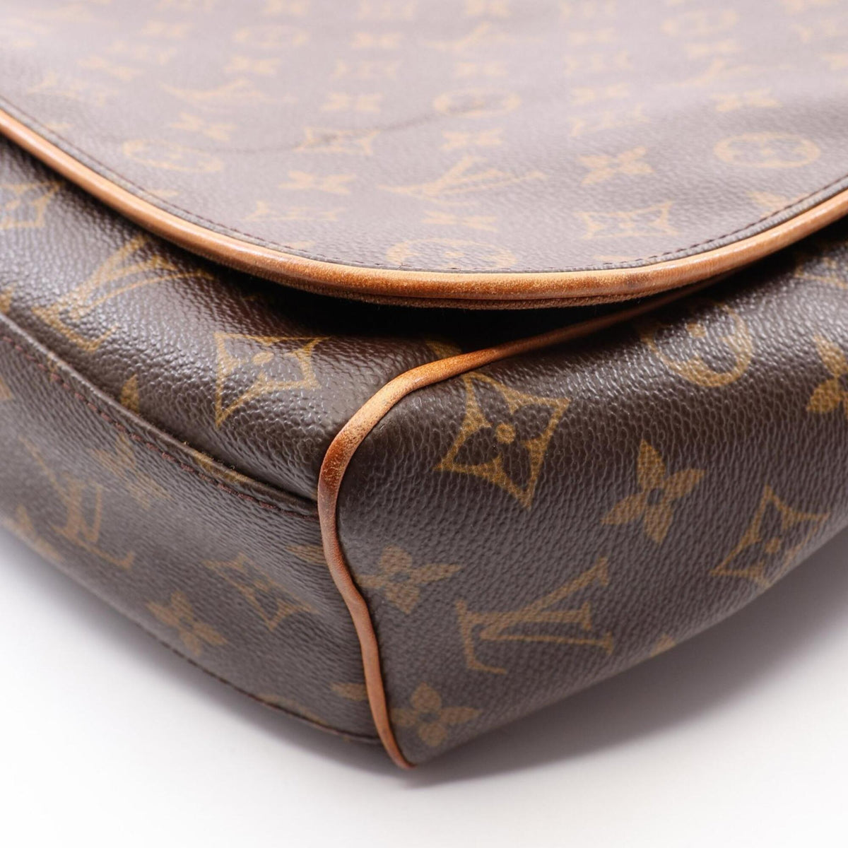 Louis Vuitton Brown Coated Canvas Leather Handbag Shoulder Bag (Pre-Owned)