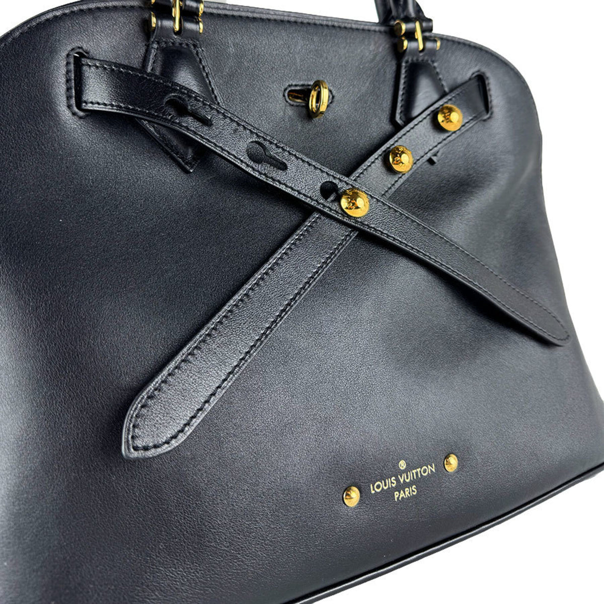 Louis Vuitton Noir Leather Handbag Shoulder Bag (Pre-Owned)