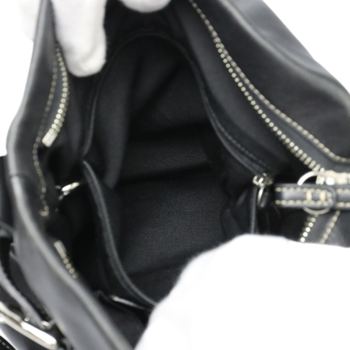 Coach Black Leather Shoulder Bag (Pre-Owned)