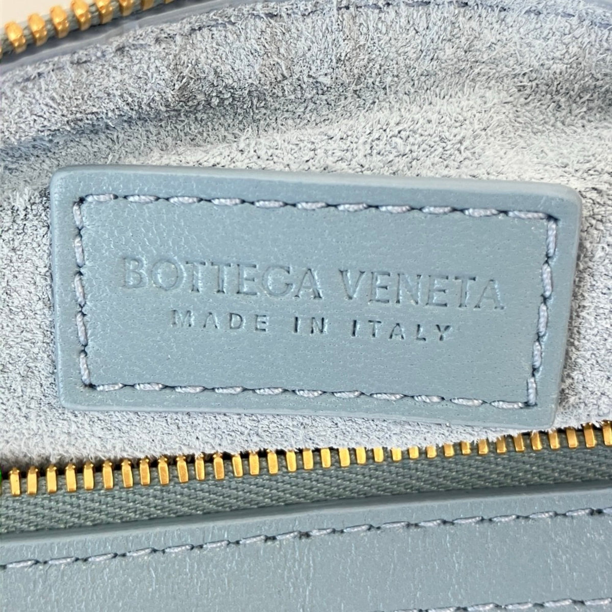 Bottega Veneta Blue Shoulder Bag (Pre-Owned)