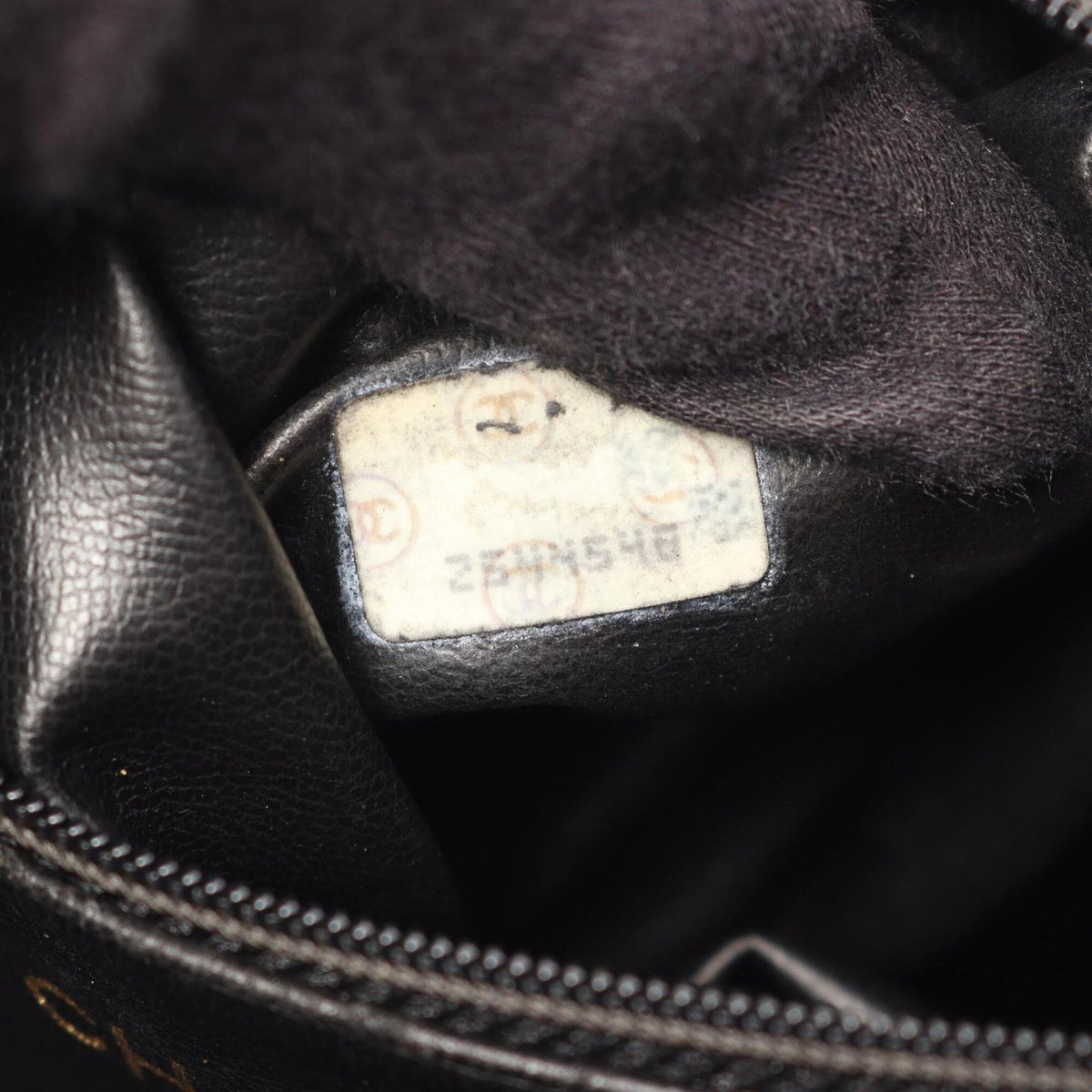 Chanel Black Leather Backpack Handbag (Pre-Owned)