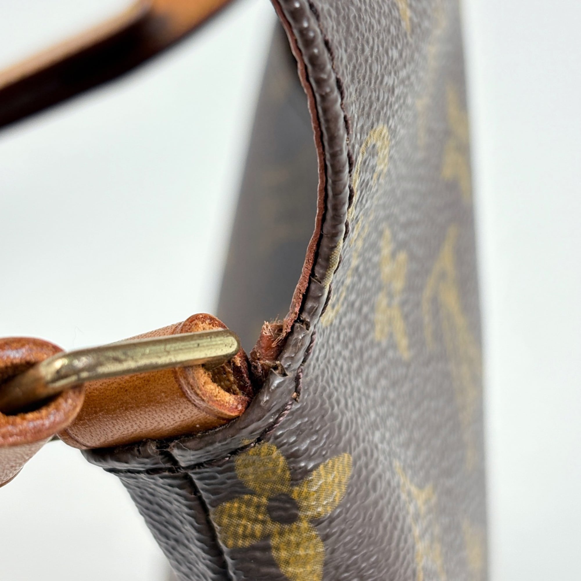 Louis Vuitton Brown Monogram Shoulder Bag (Pre-Owned)