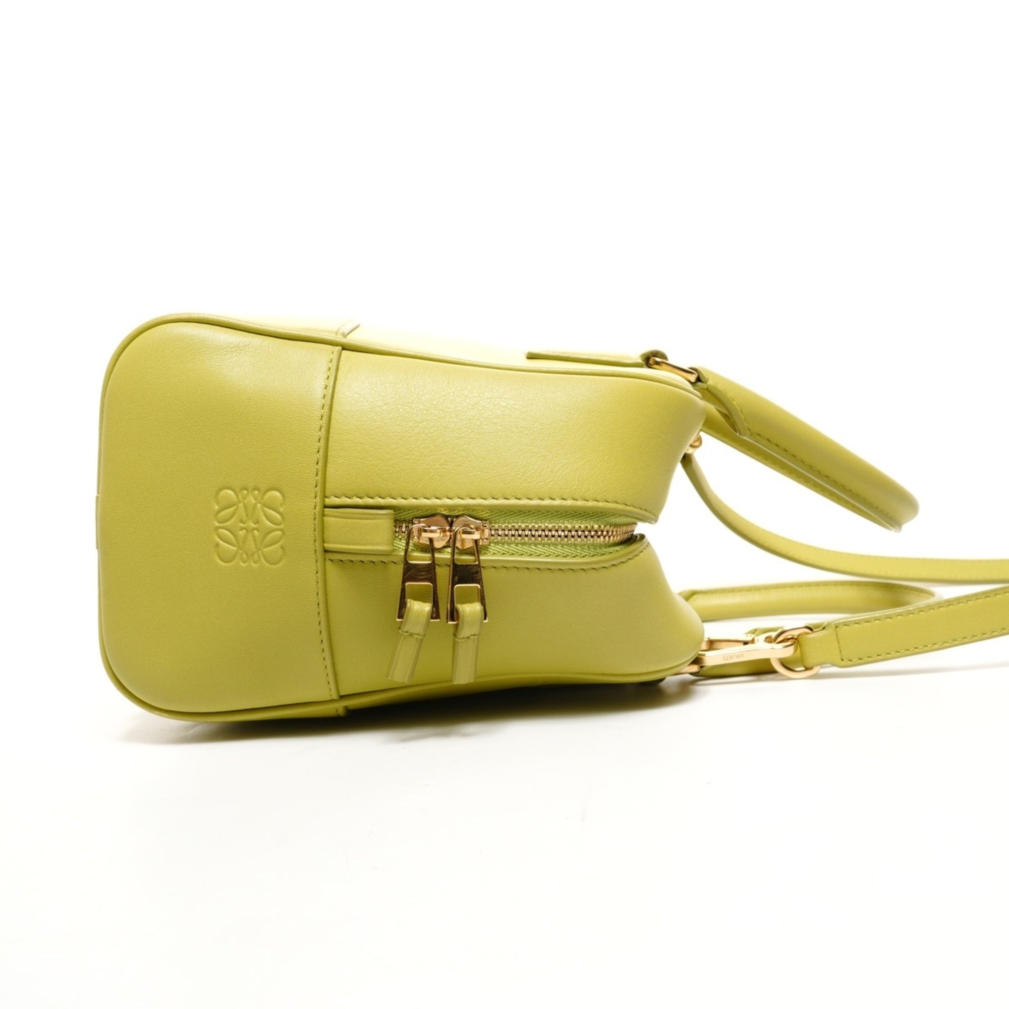 Loewe Amazona Green Leather Handbag (Pre-Owned)
