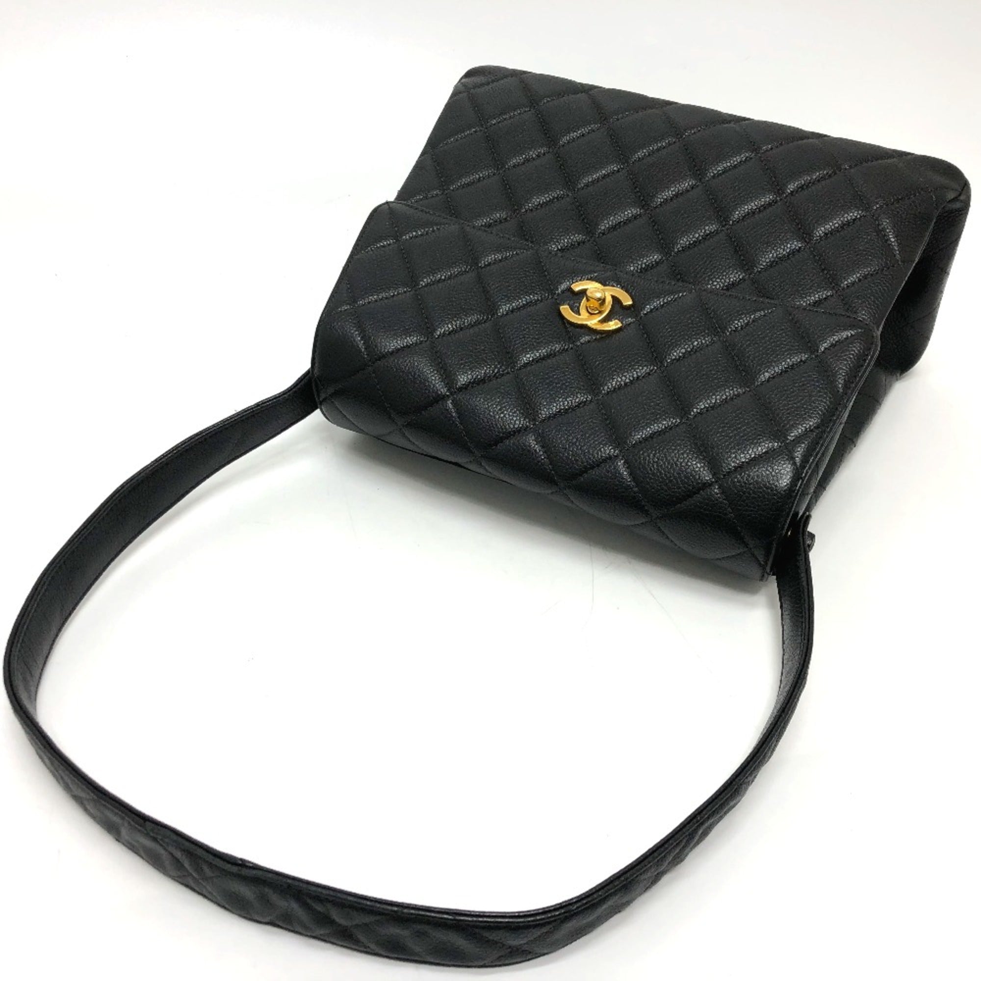 Chanel Black Leather Shoulder Bag (Pre-Owned)