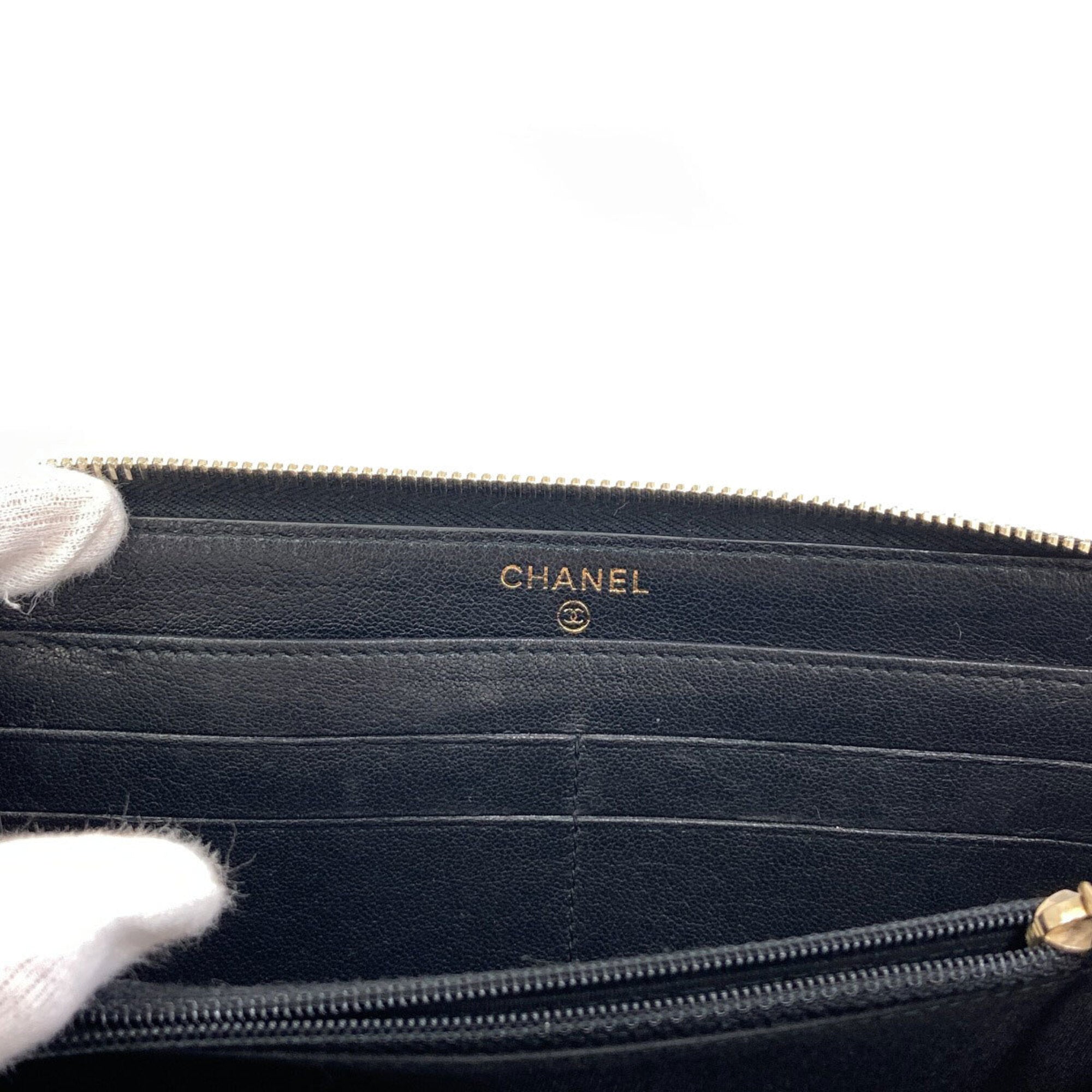 Chanel Beige Black Leather Long Wallet (Bi-Fold) (Pre-Owned)