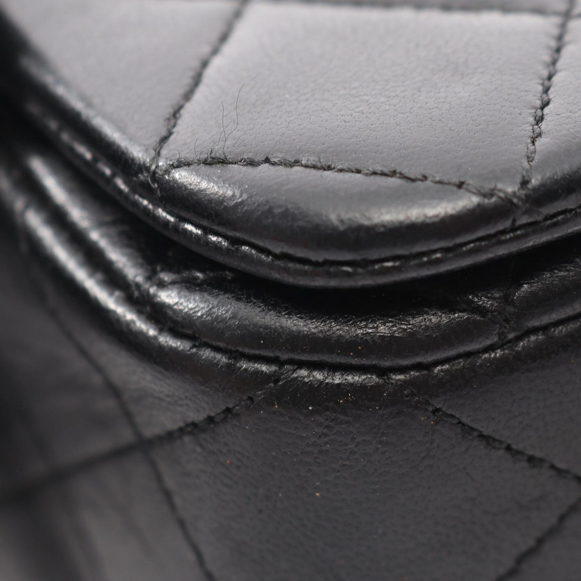 Chanel Black Leather Handbag Shoulder Bag (Pre-Owned)