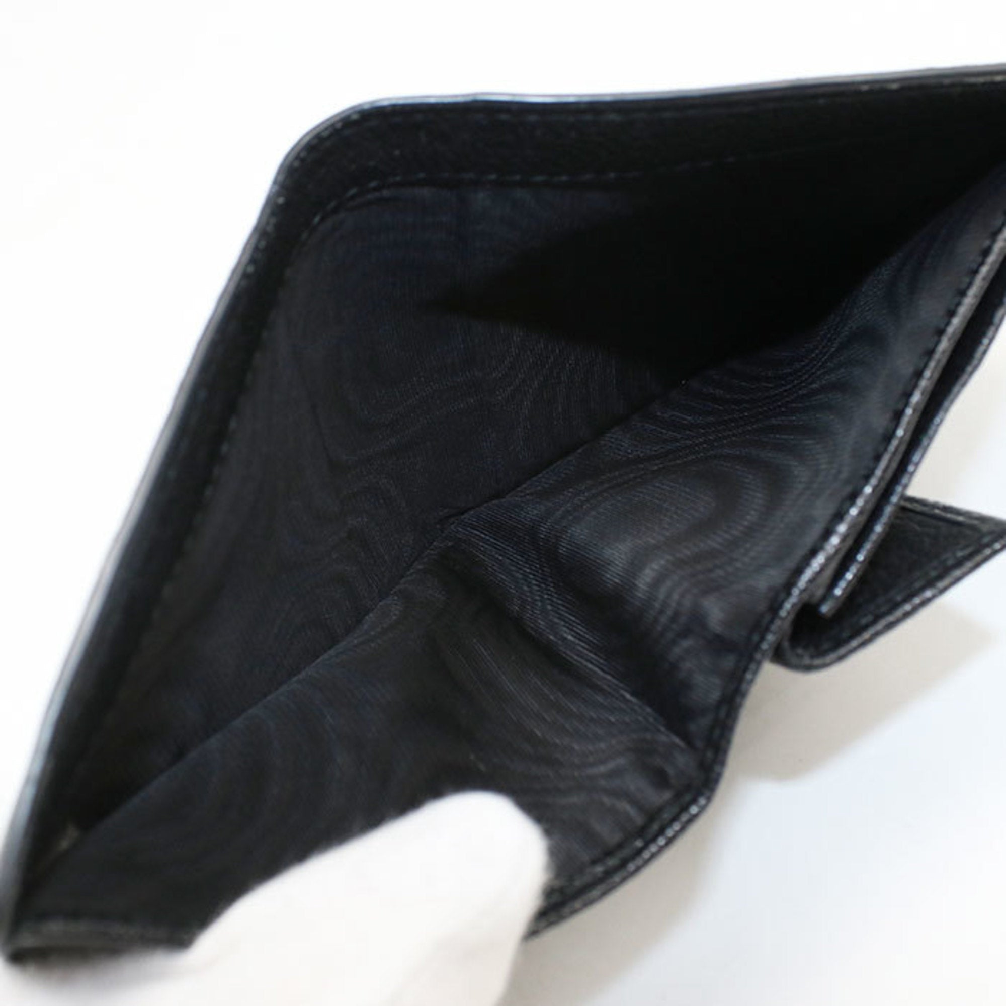 Miu Miu Black Leather Wallet (Bi-Fold) (Pre-Owned)