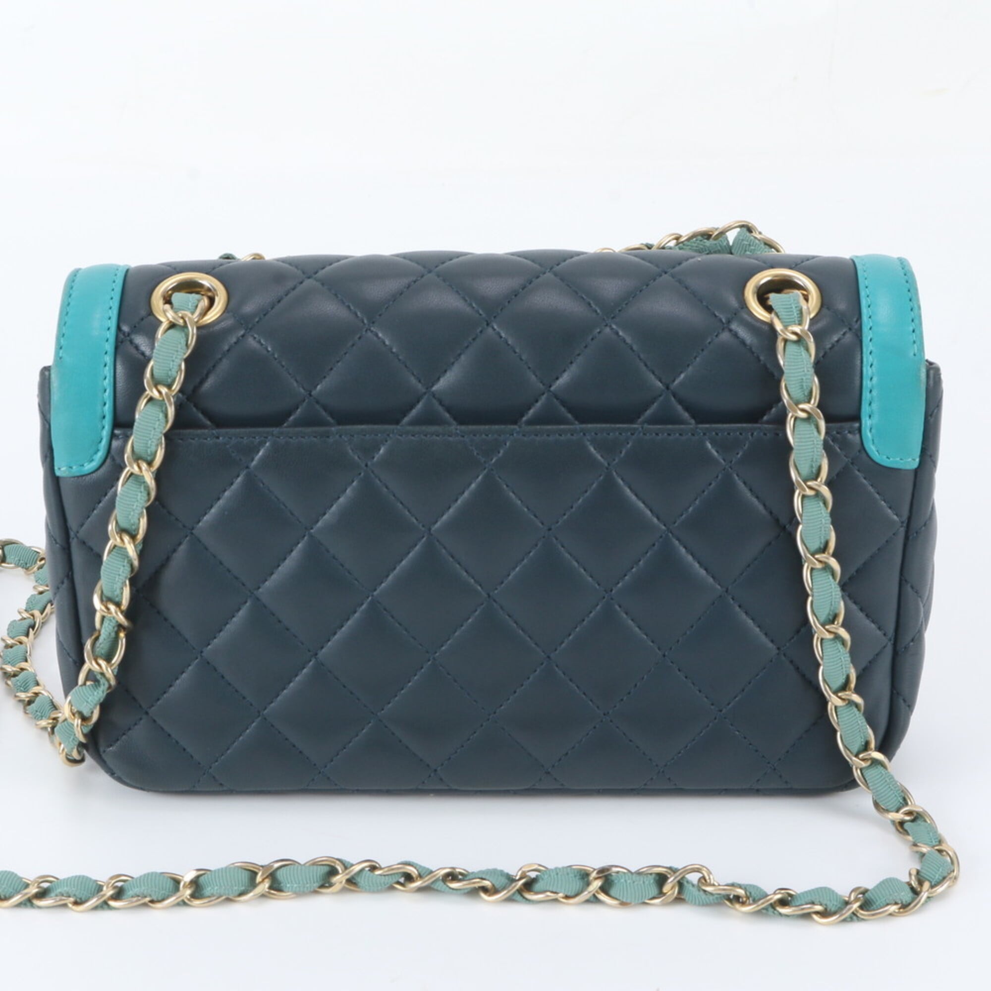 Chanel Dark Green Leather Shoulder Bag (Pre-Owned)