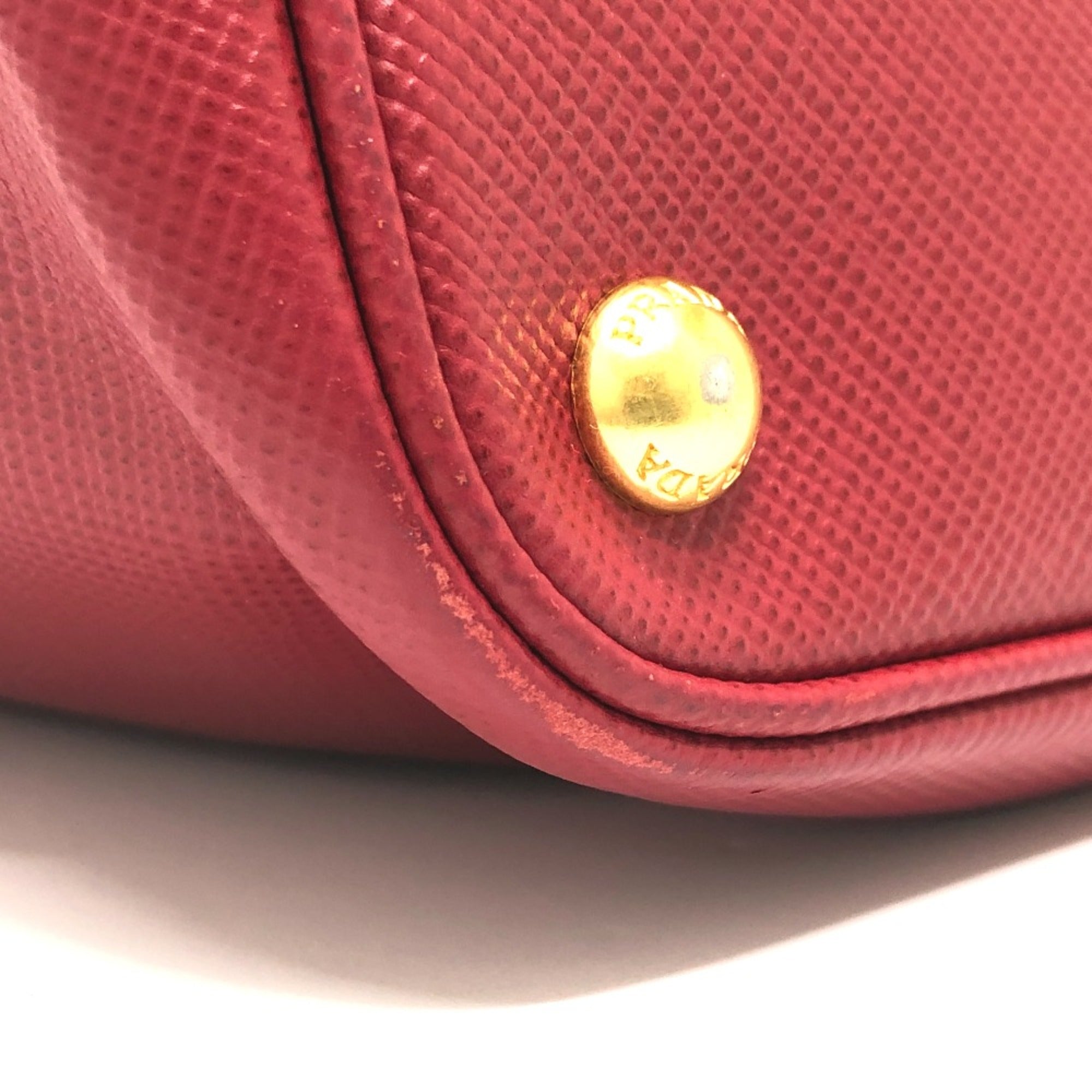 Prada Red Leather Handbag (Pre-Owned)