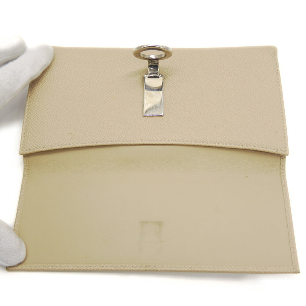 Bvlgari Beige Leather Long Wallet (Bi-Fold) (Pre-Owned)