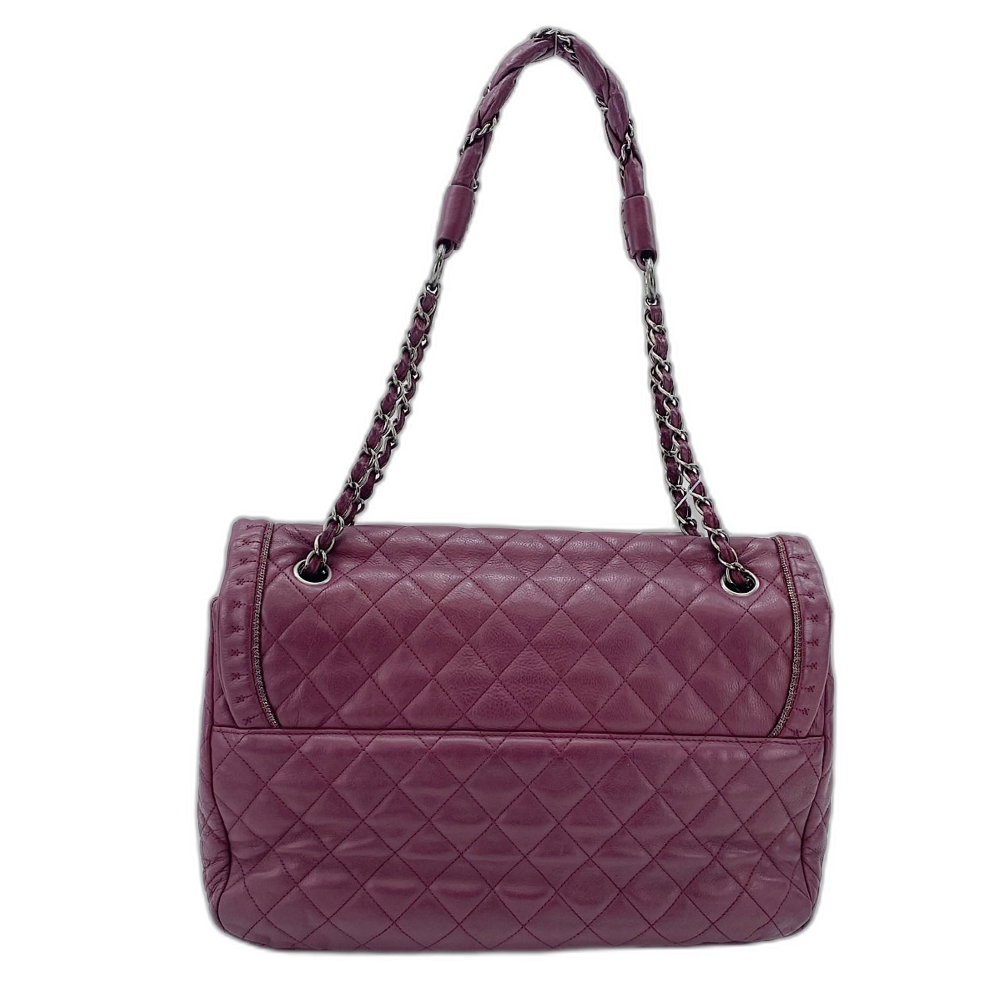 Chanel Matelasse Wine Handbag (Pre-Owned)