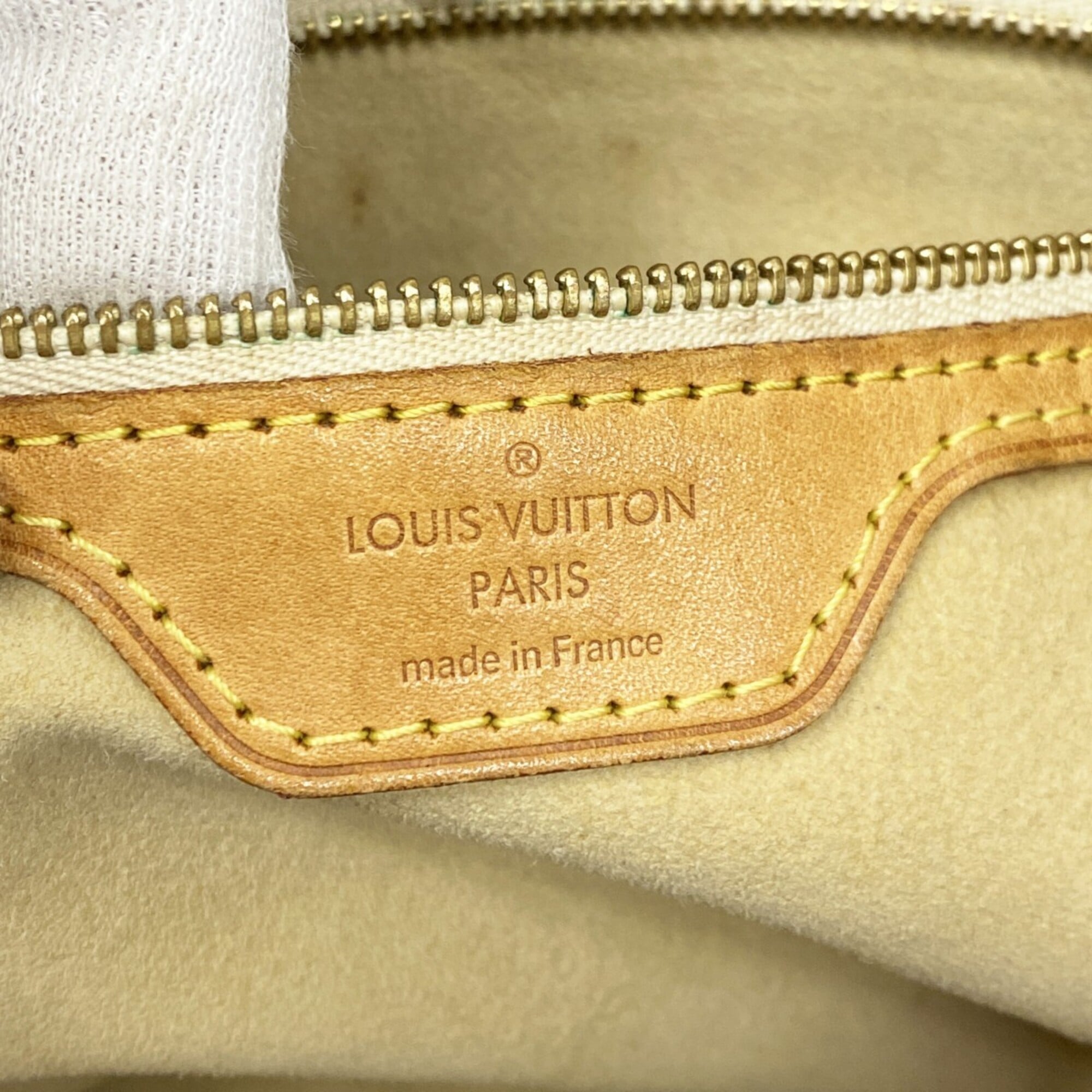 Louis Vuitton White Tote Bag (Pre-Owned)
