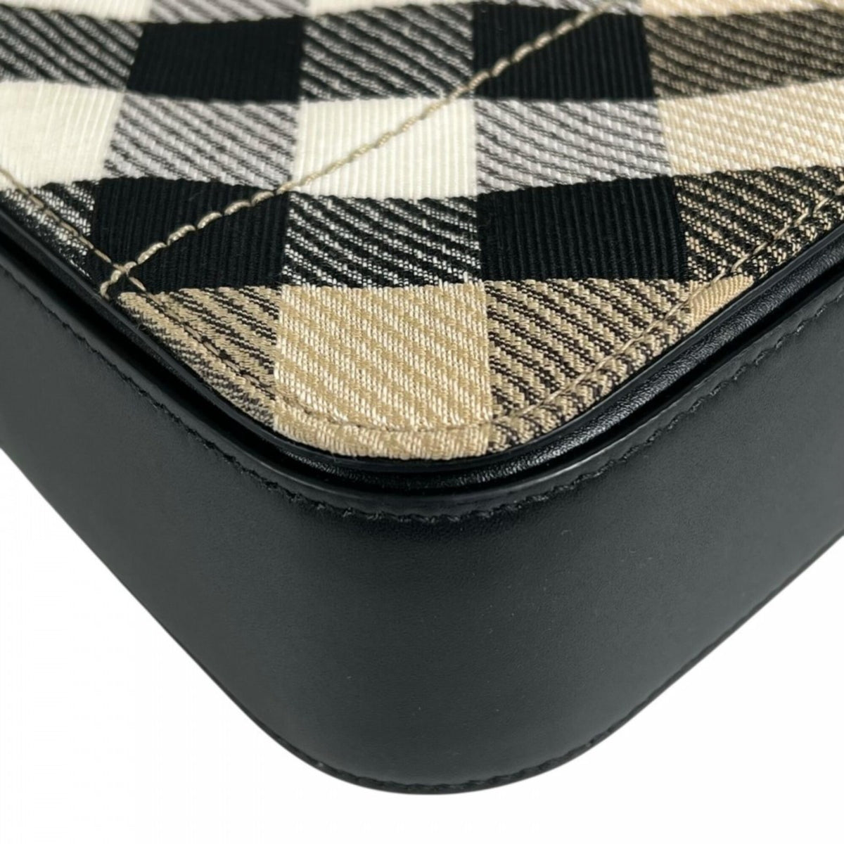 Burberry Brown Leather Shoulder Bag (Pre-Owned)