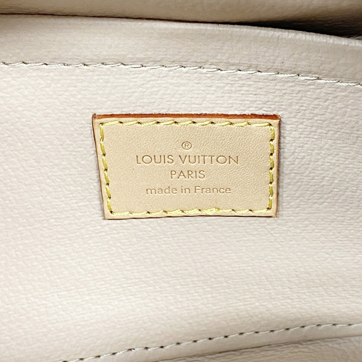 Louis Vuitton Brown Clutch Bag (Pre-Owned)