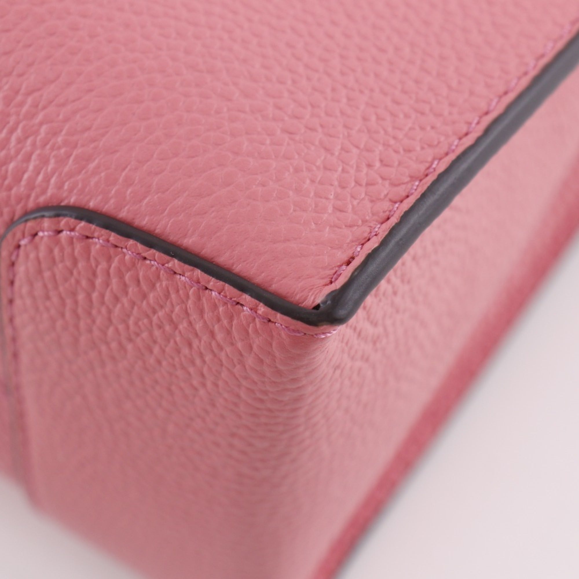 Michael Kors Pink Leather Handbag (Pre-Owned)