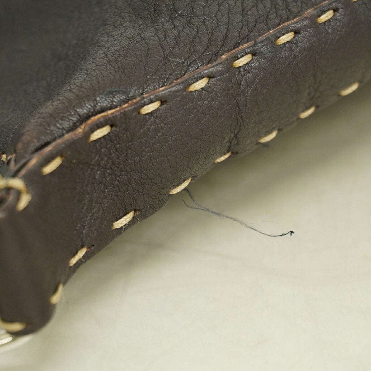 Fendi Dark Brown Leather Shoulder Bag (Pre-Owned)