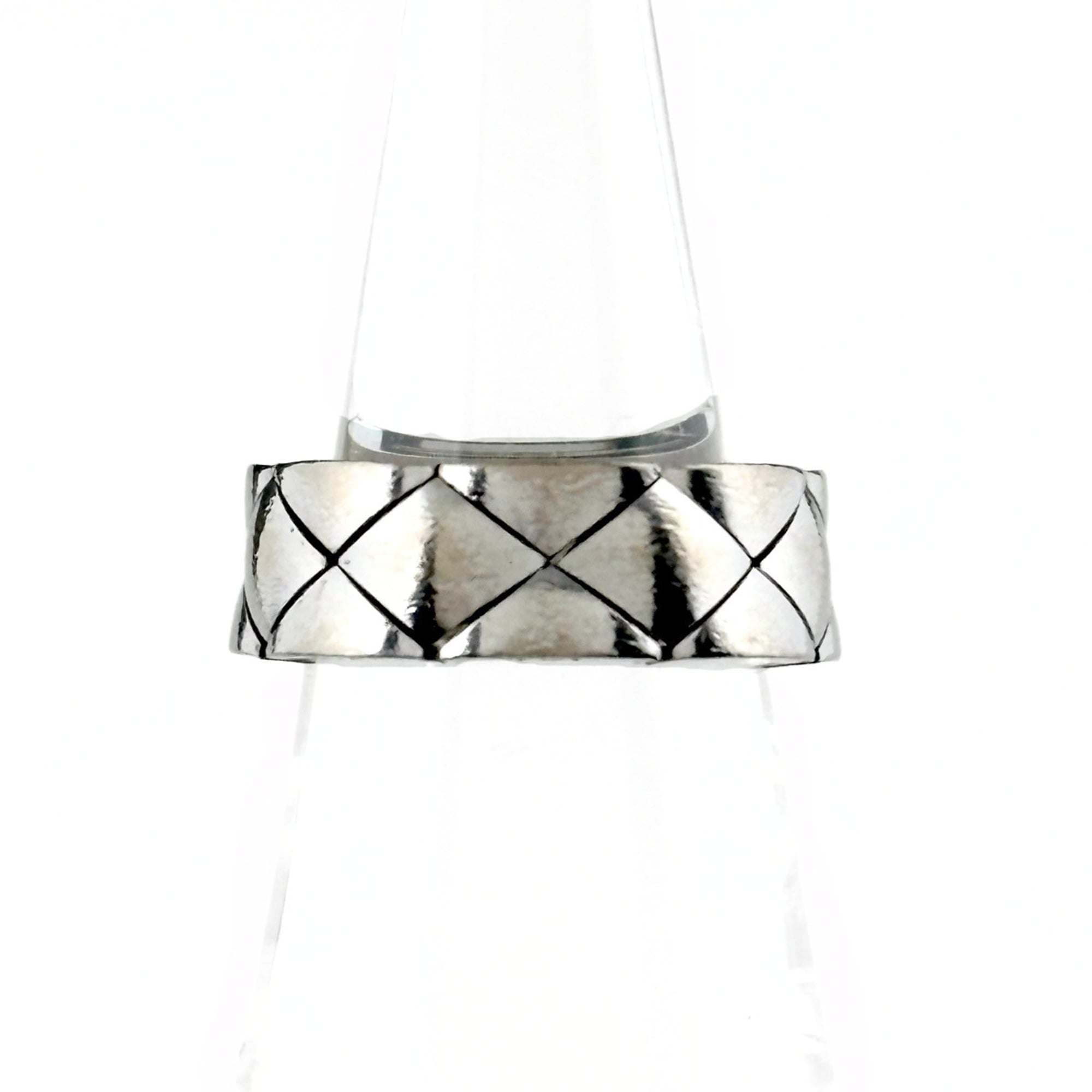 Chanel Matelasse Silver Band Ring (Pre-Owned)