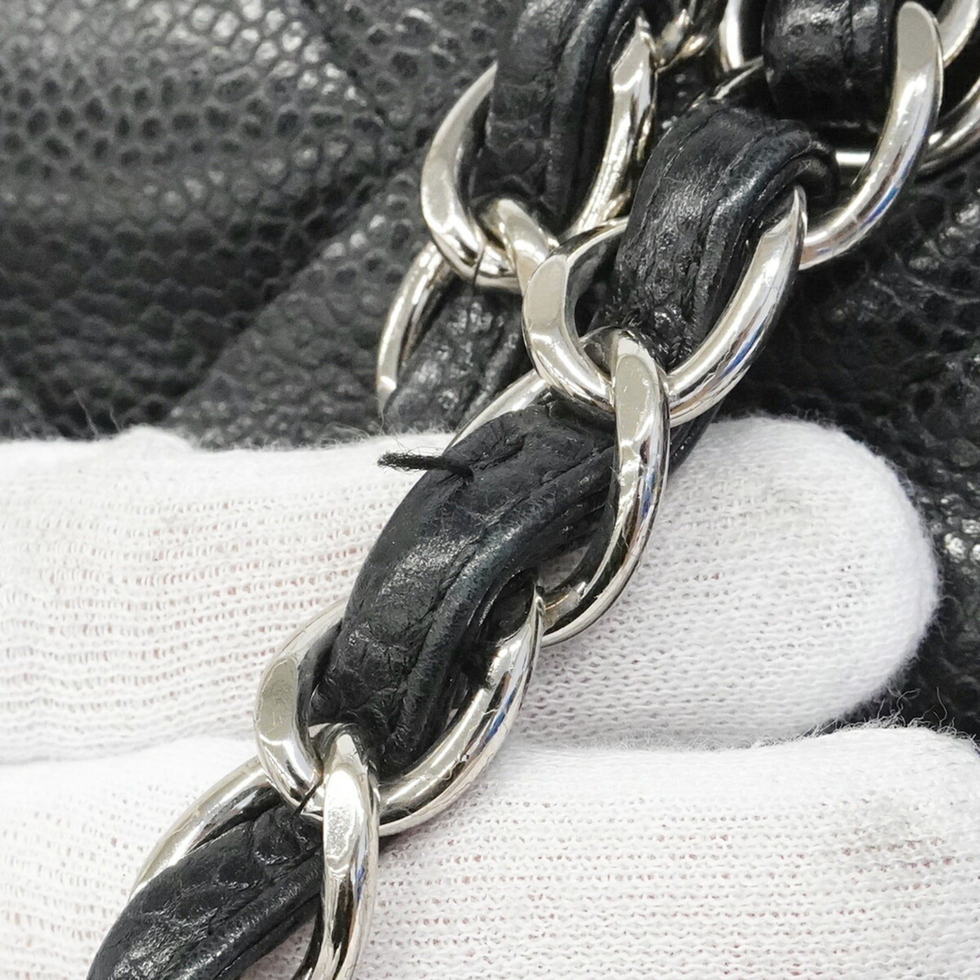 Chanel Black Grained Calfskin Shoulder Bag (Pre-Owned)