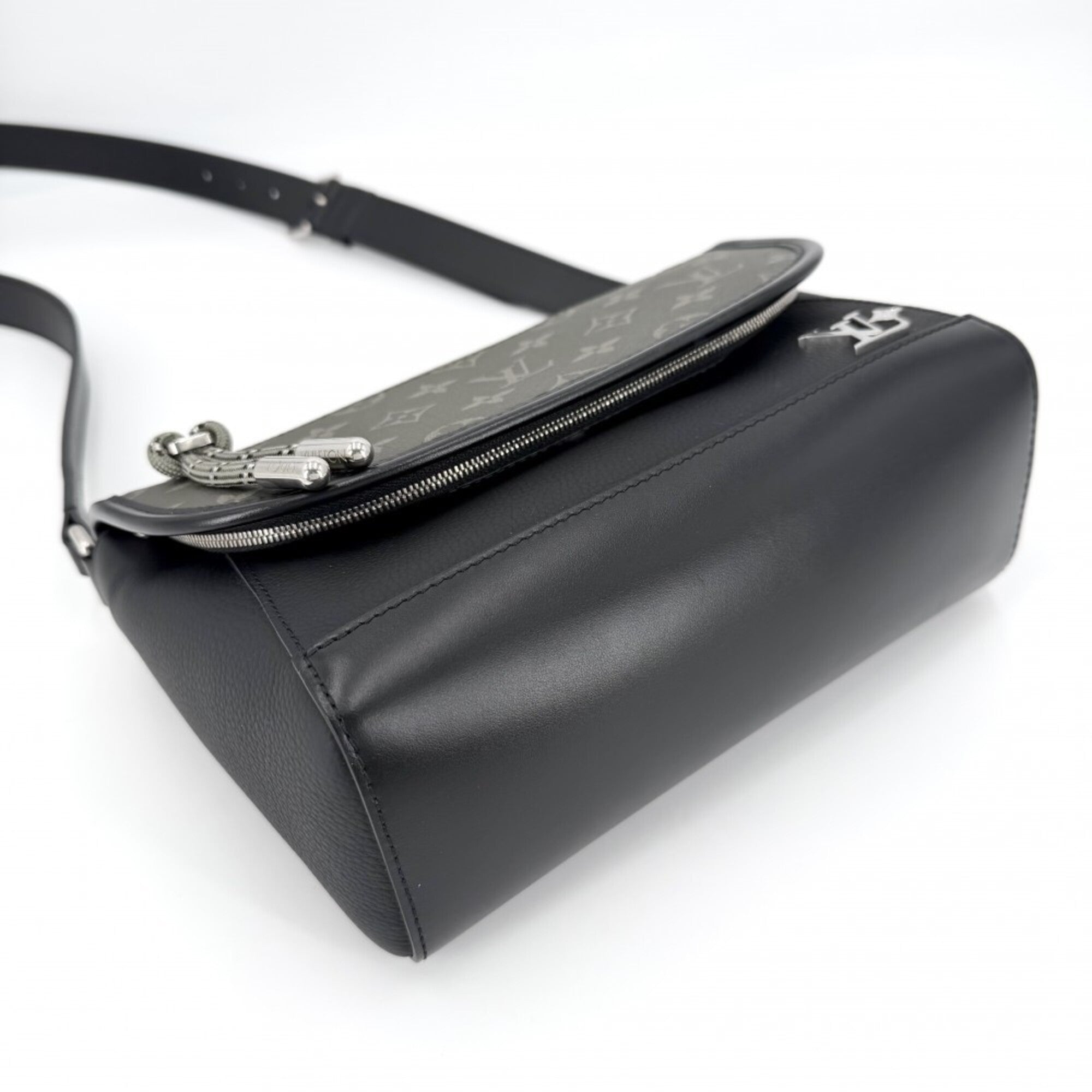 Louis Vuitton Black Khaki Monogram Shoulder Bag (Pre-Owned)