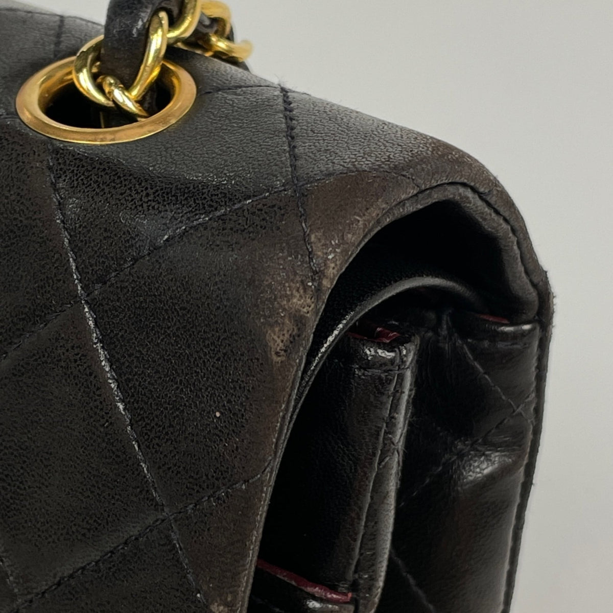 Chanel Matelasse Black Leather Shoulder Bag (Pre-Owned)