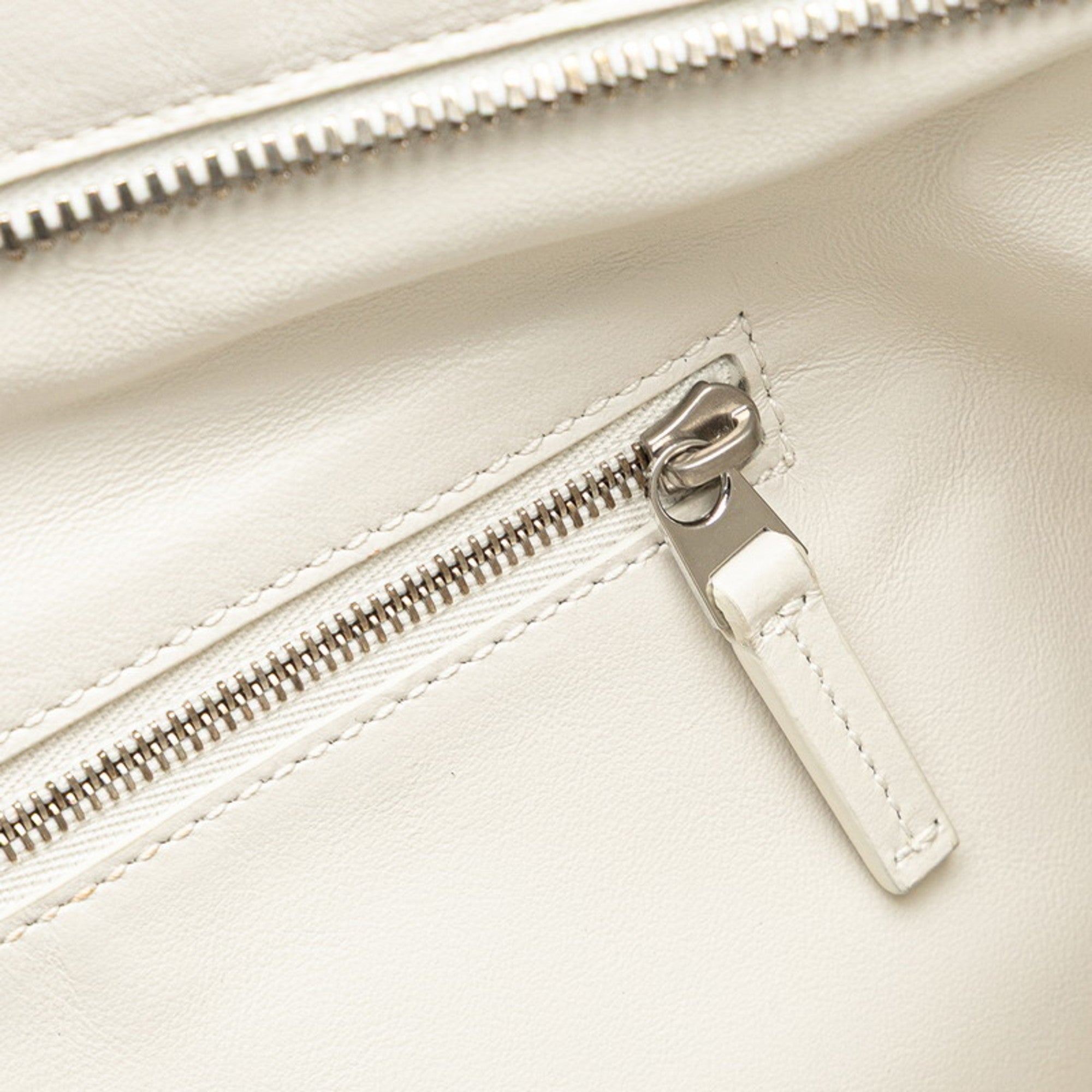 Bottega Veneta White Leather Handbag (Pre-Owned)