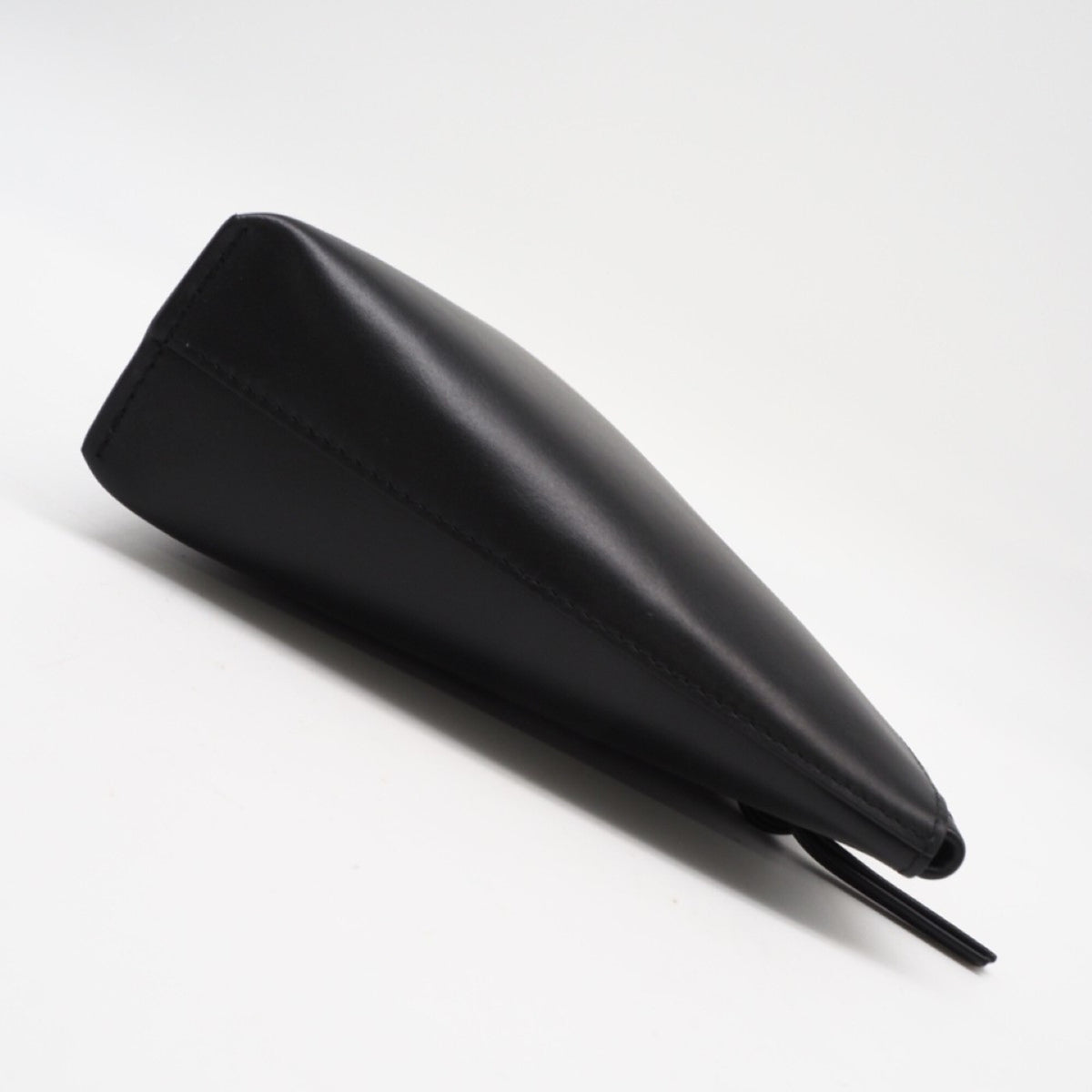 Loewe Black Leather Clutch Bag (Pre-Owned)