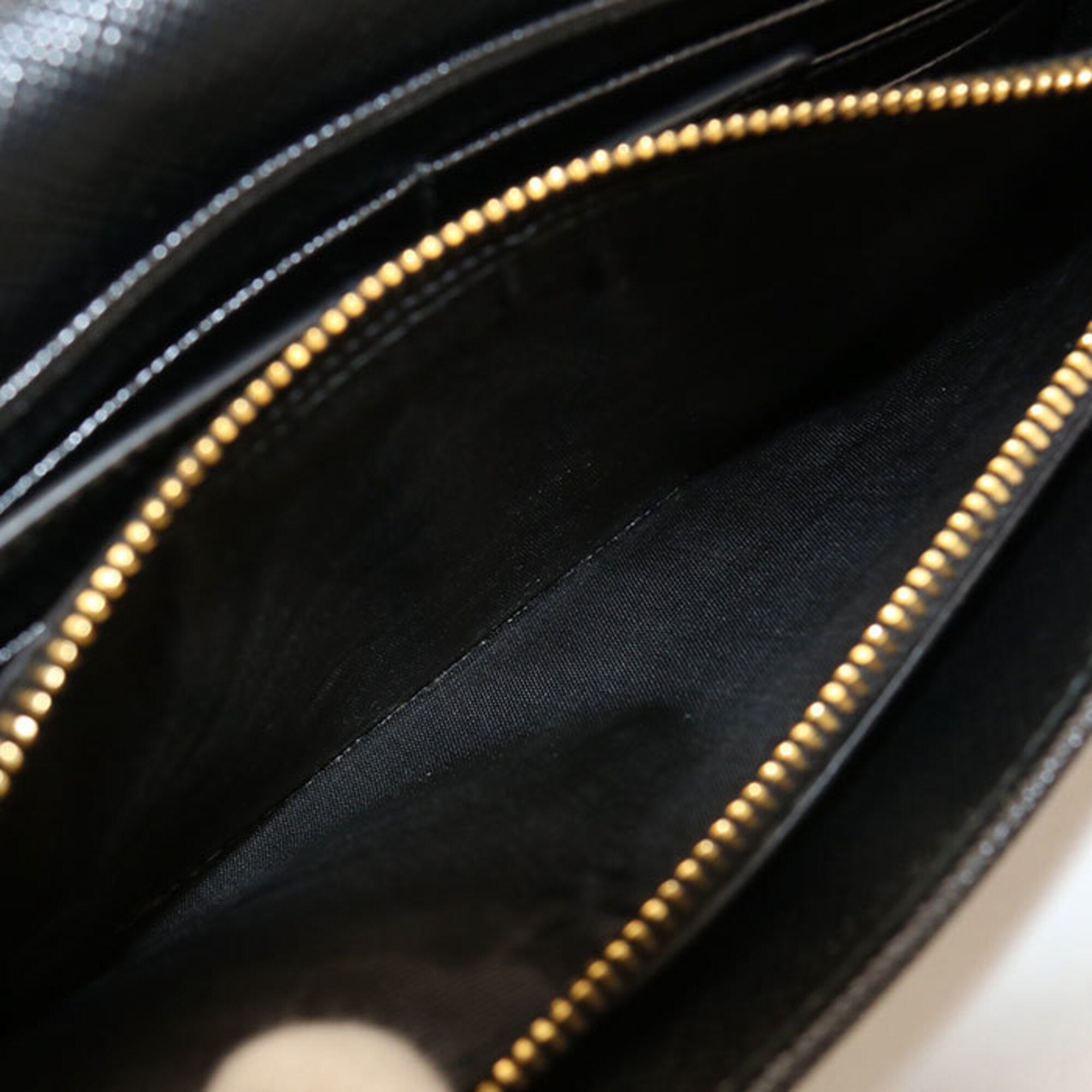 Prada Black Leather Long Wallet (Bi-Fold) (Pre-Owned)