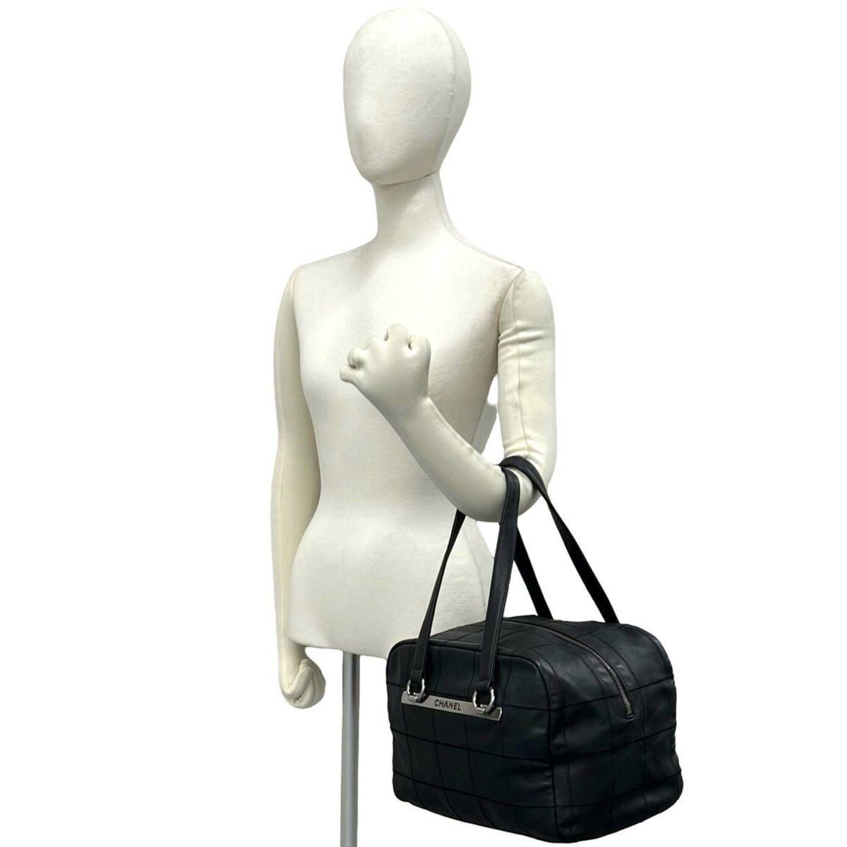 Chanel Black Grained Calfskin Tote Bag (Pre-Owned)