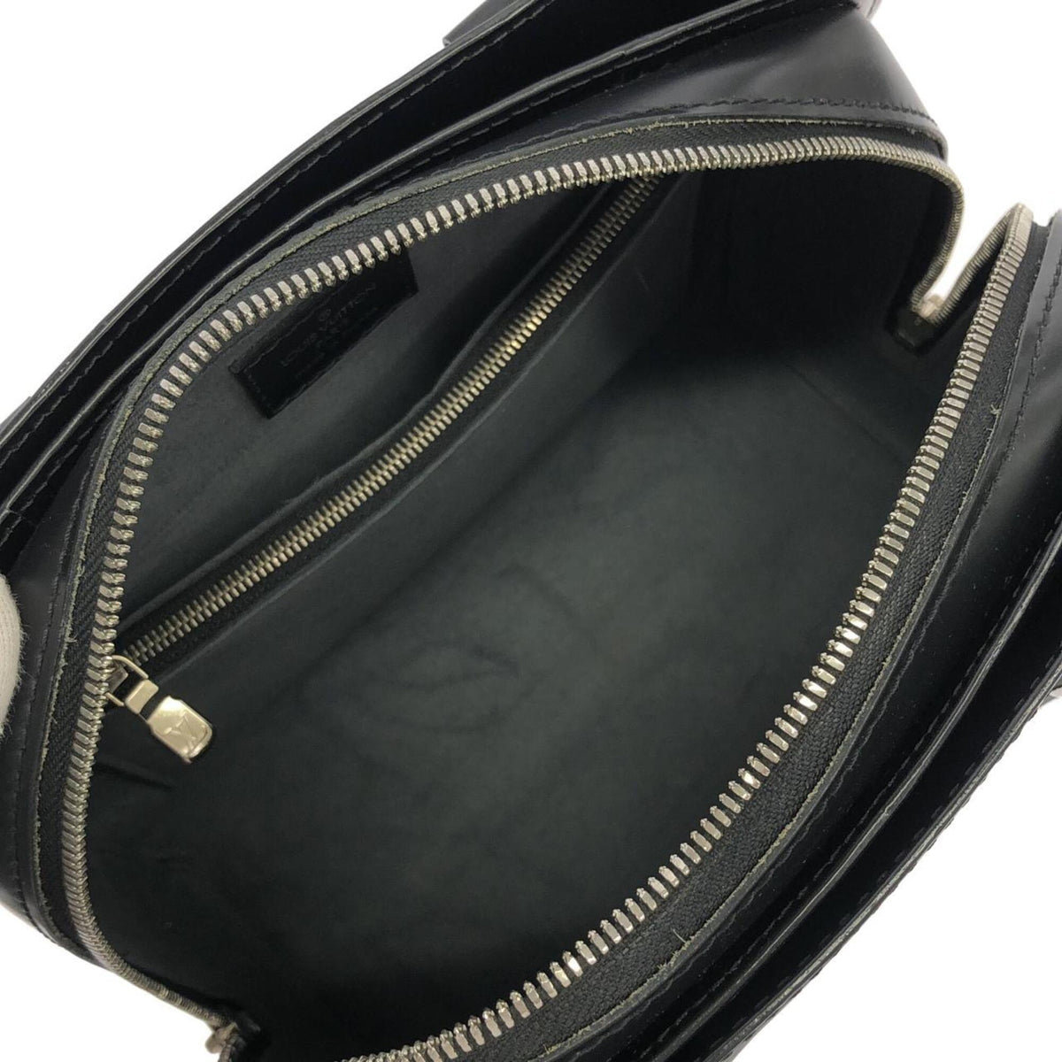 Louis Vuitton Black Leather Handbag (Pre-Owned)