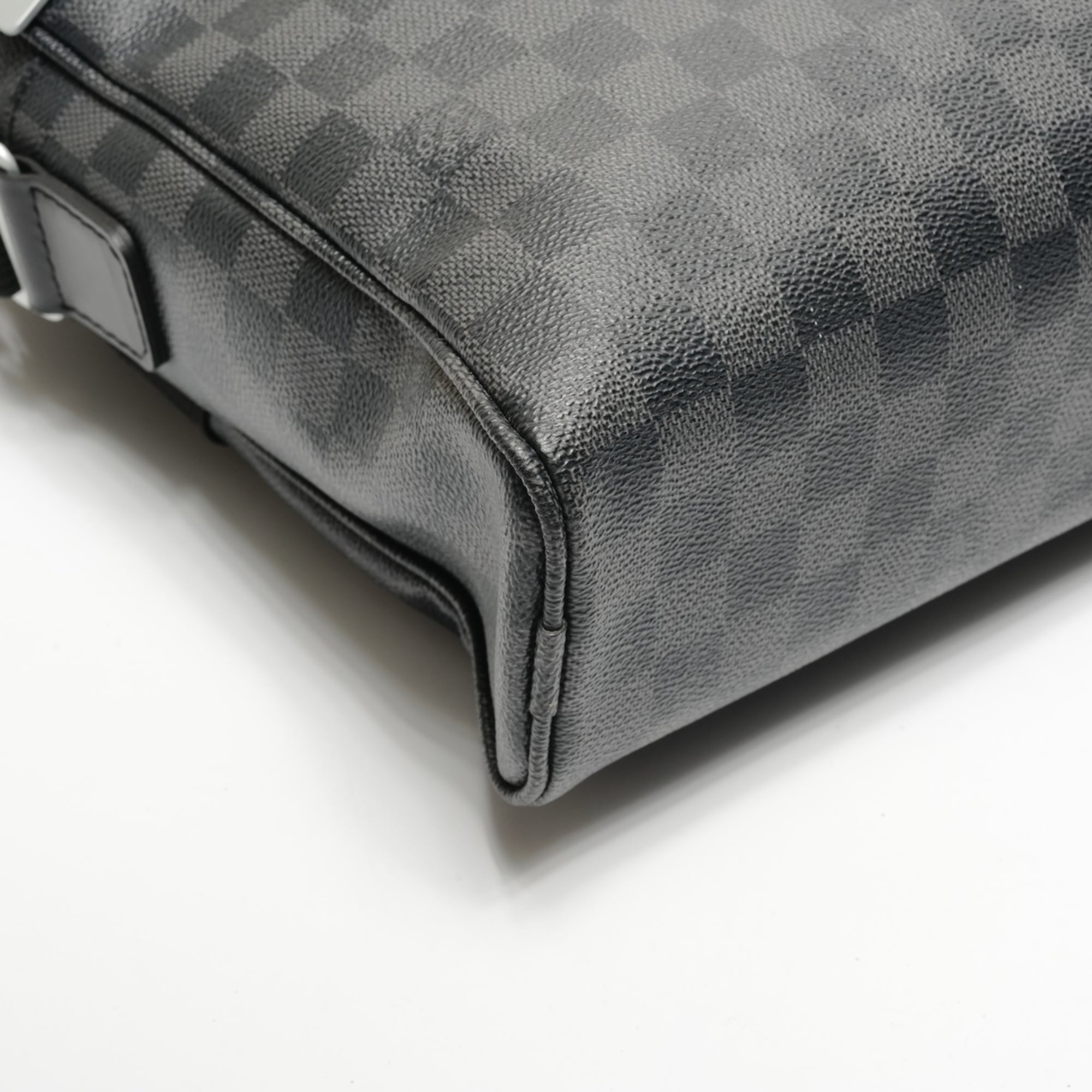 Louis Vuitton Black Damier Graphite Shoulder Bag (Pre-Owned)