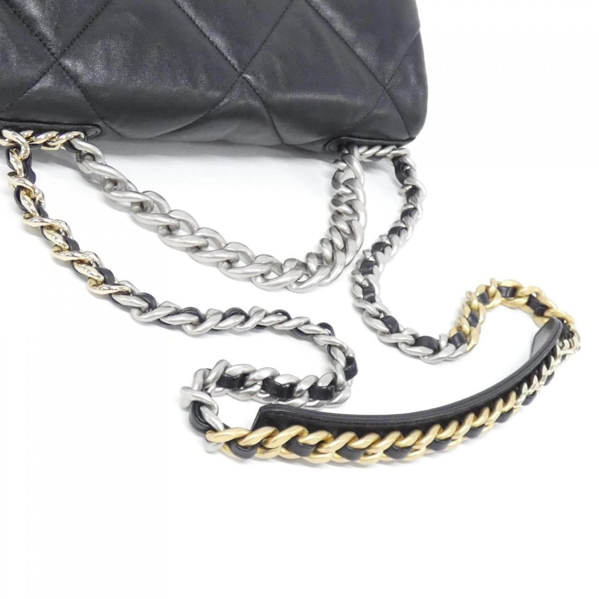 Chanel Black Leather Shoulder Bag (Pre-Owned)