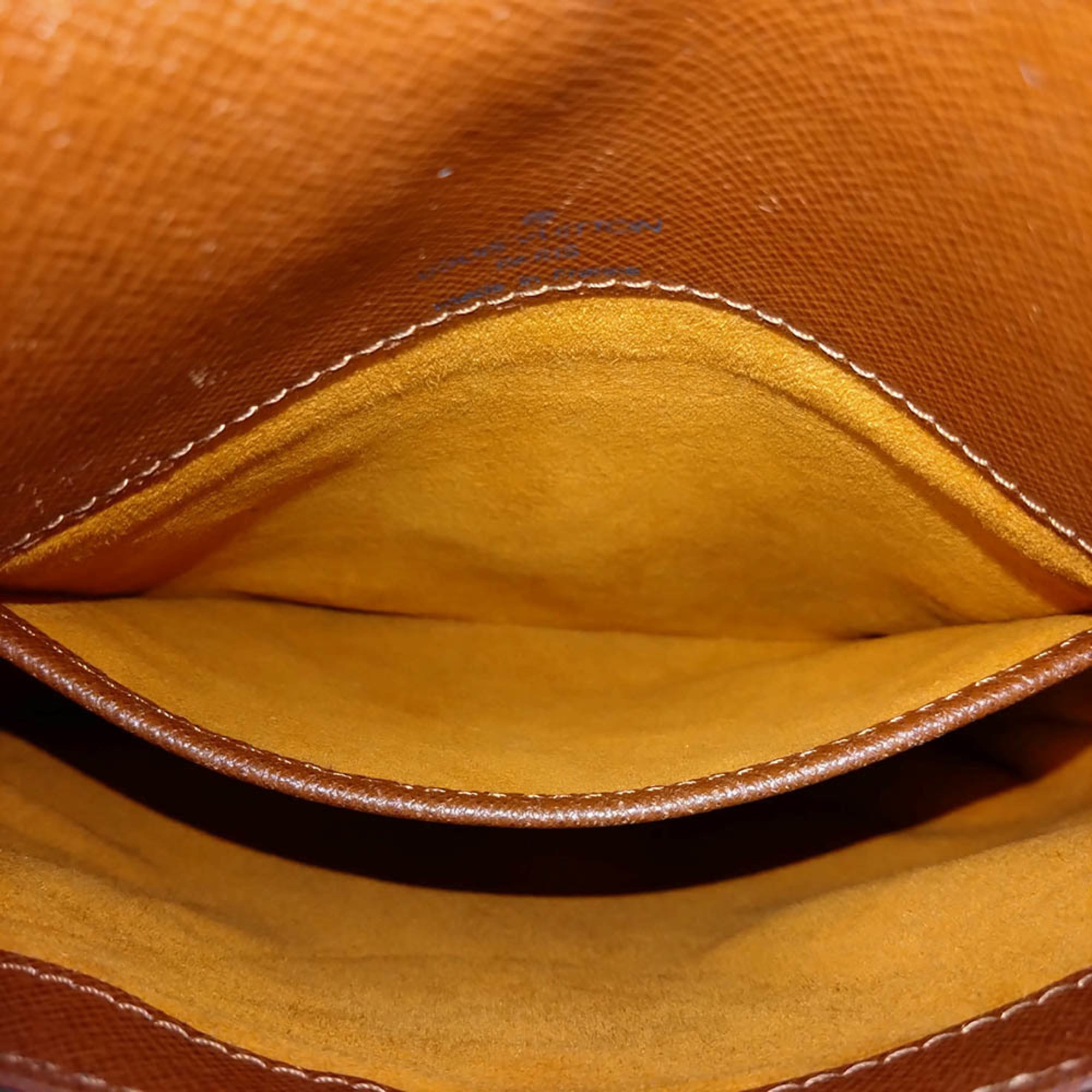 Louis Vuitton Brown Monogram Monogram Shoulder Bag (Pre-Owned)
