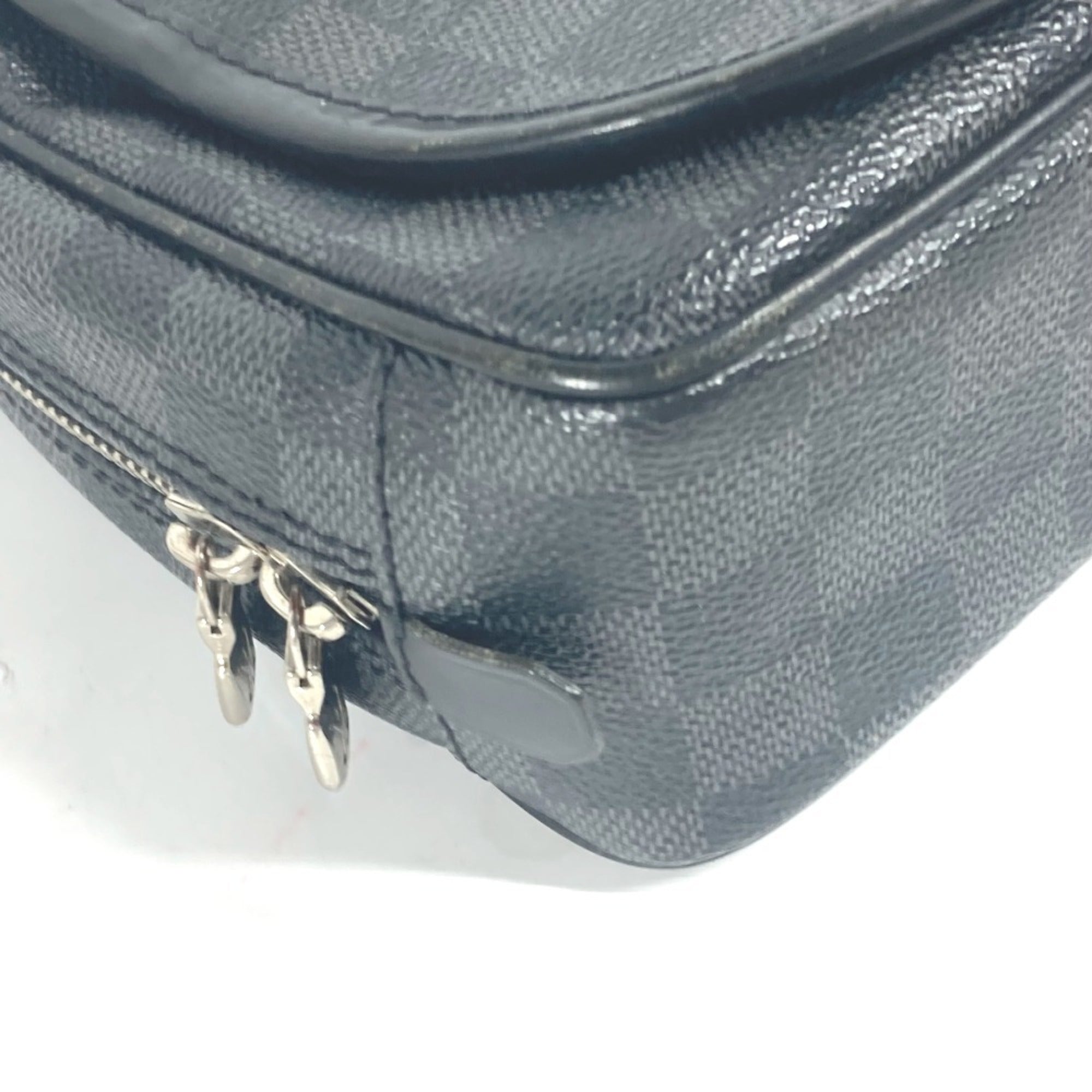 Louis Vuitton Damier Graphite Black Damier Graphite Pouch (Pre-Owned)