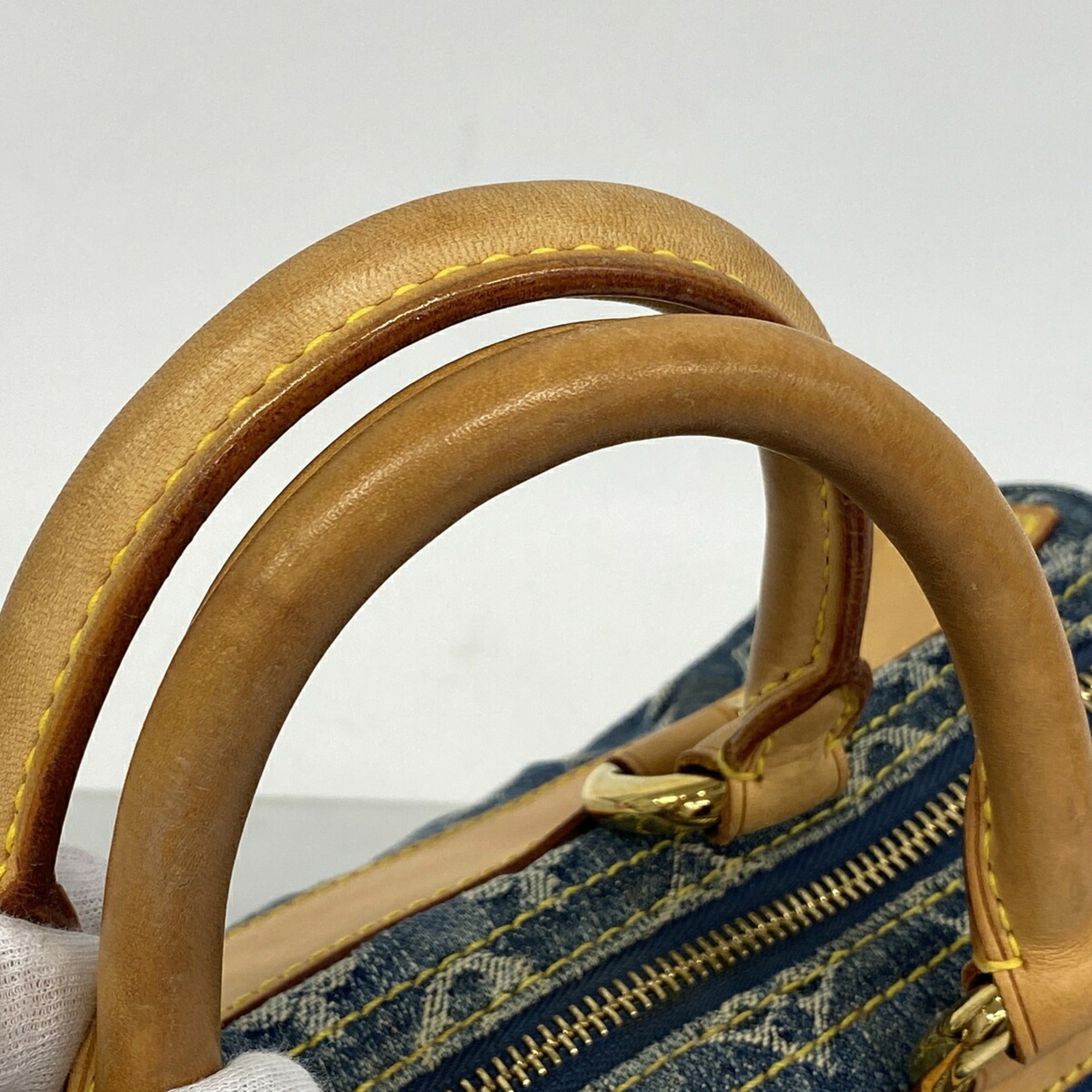 Louis Vuitton Blue Handbag (Pre-Owned)