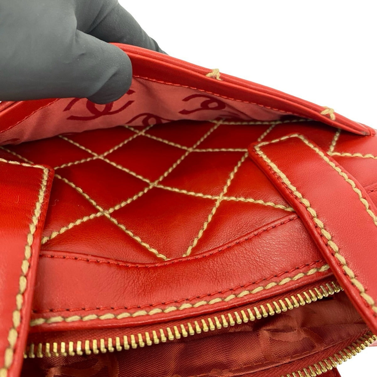 Chanel Red Color Leather Handbag Pouch Tote Bag (Pre-Owned)