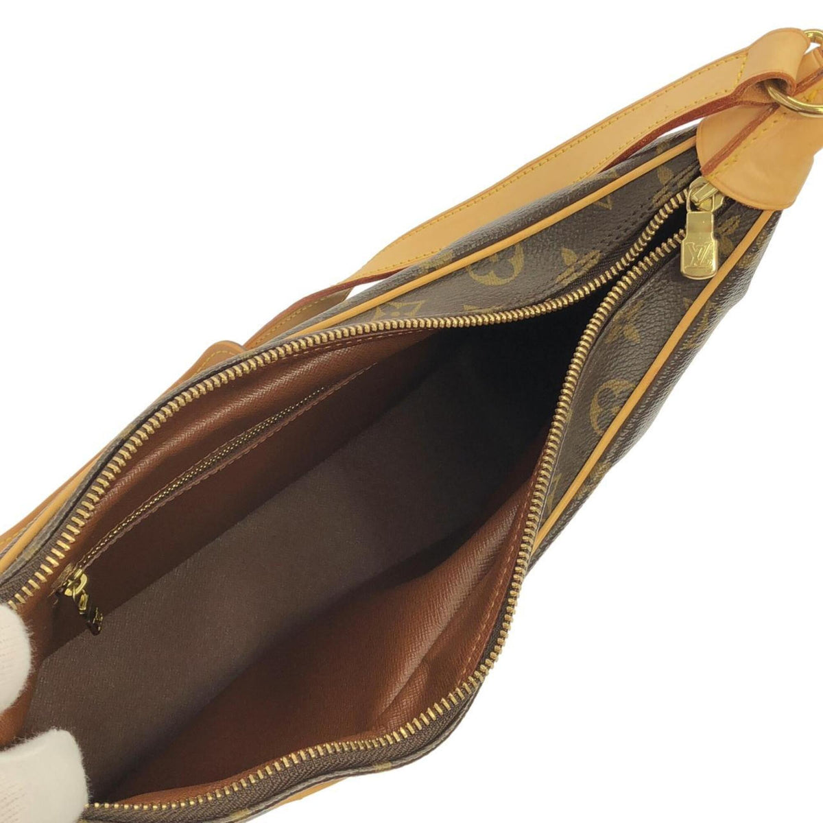 Louis Vuitton Marron Coated Canvas Shoulder Bag (Pre-Owned)
