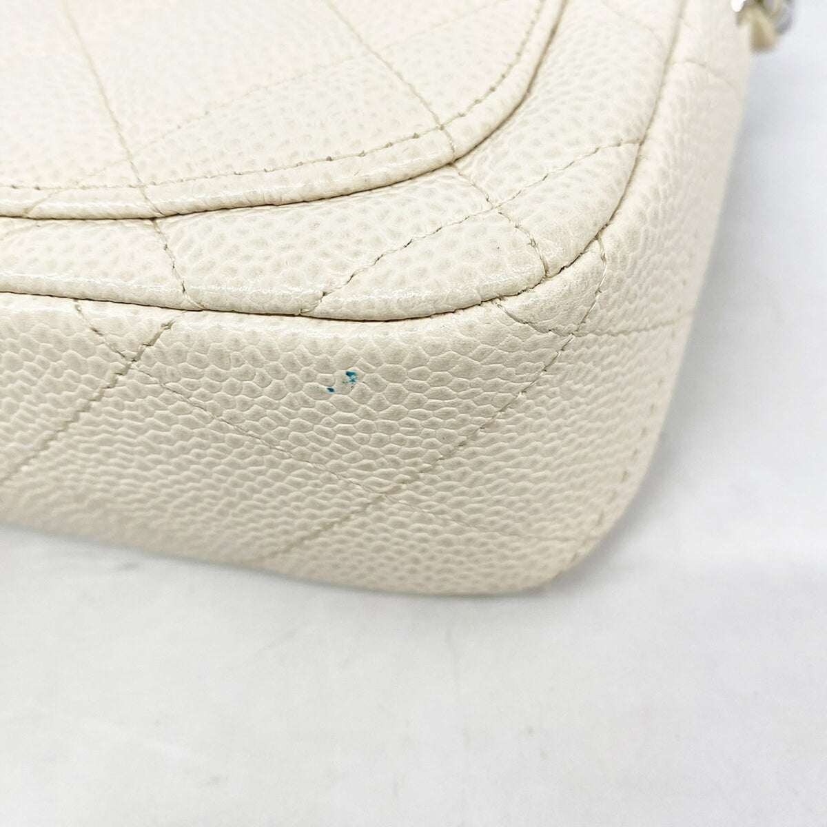 Chanel Ivory Grained Calfskin Shoulder Bag (Pre-Owned)