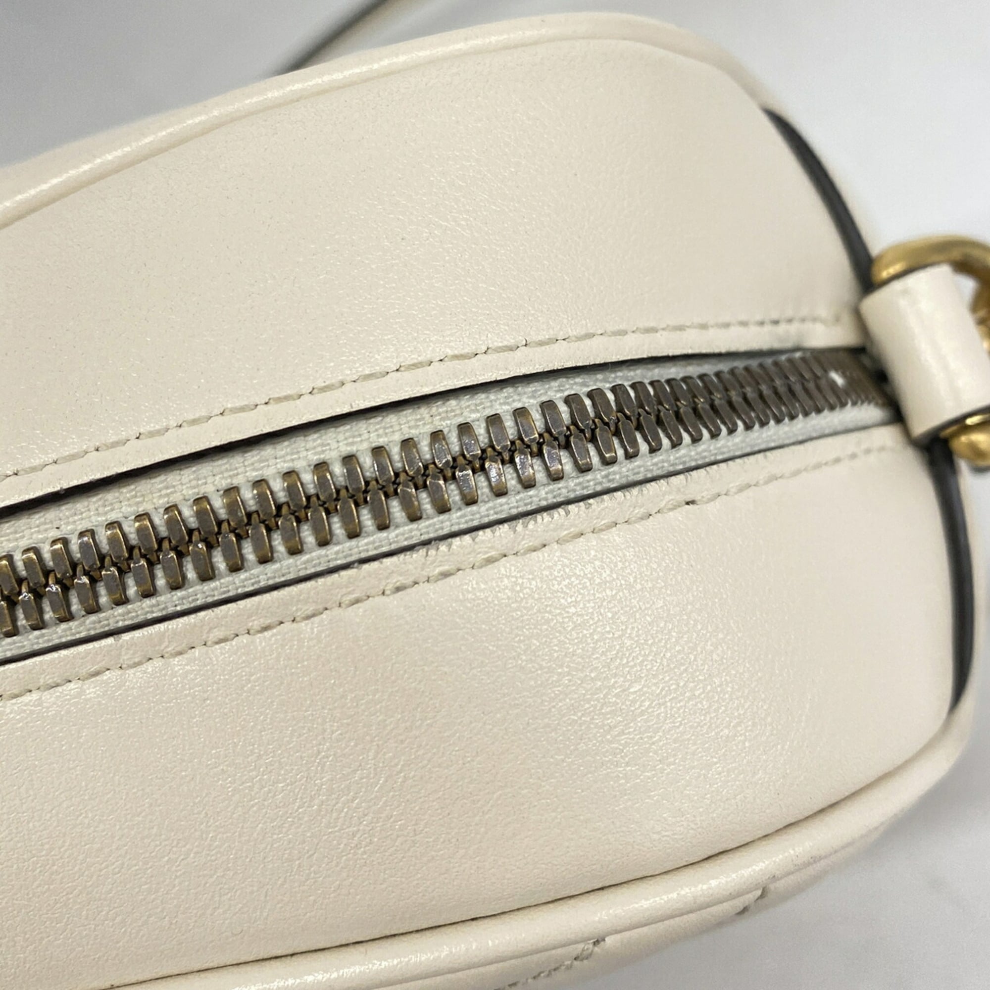 Gucci Ivory Leather Shoulder Bag (Pre-Owned)