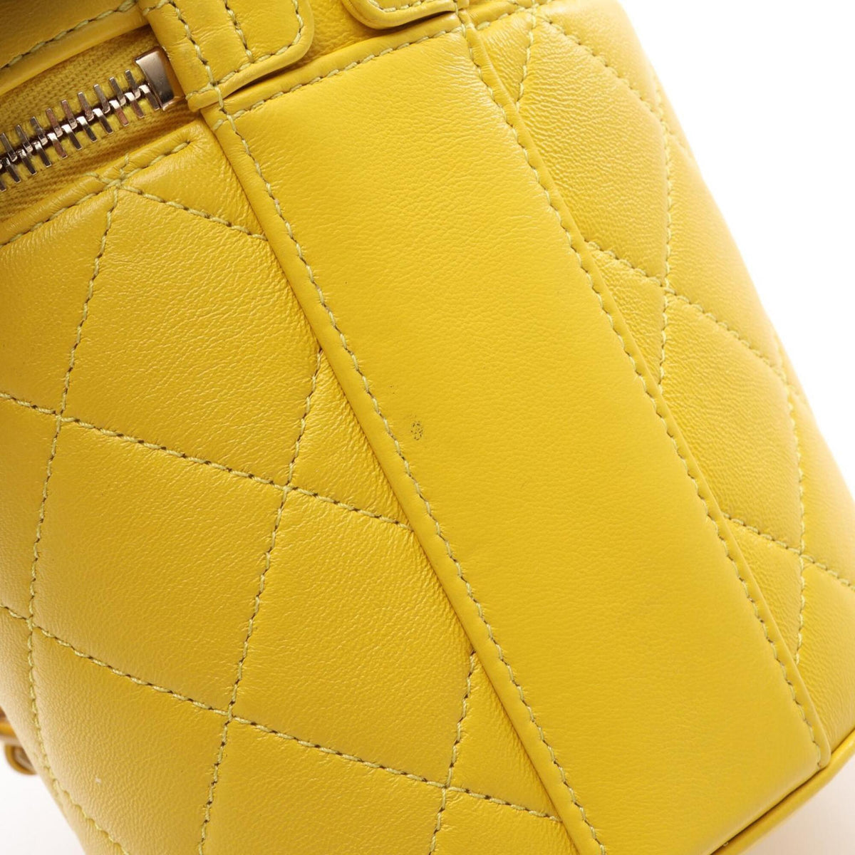 Chanel Yellow Leather Handbag Shoulder Bag (Pre-Owned)