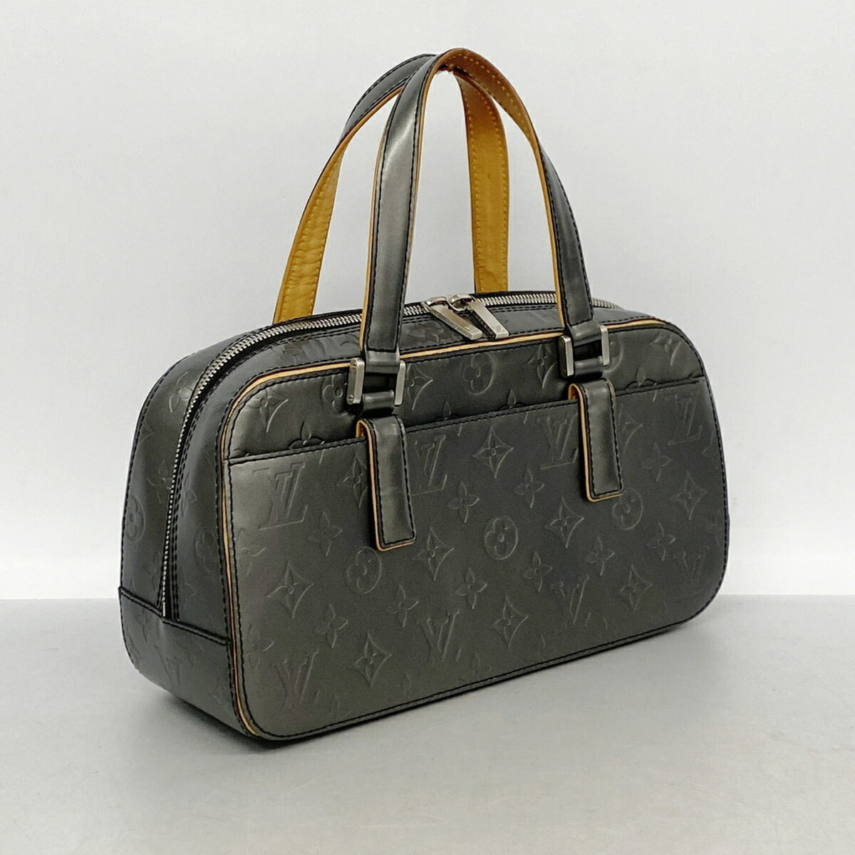 Louis Vuitton Noir Handbag (Pre-Owned)