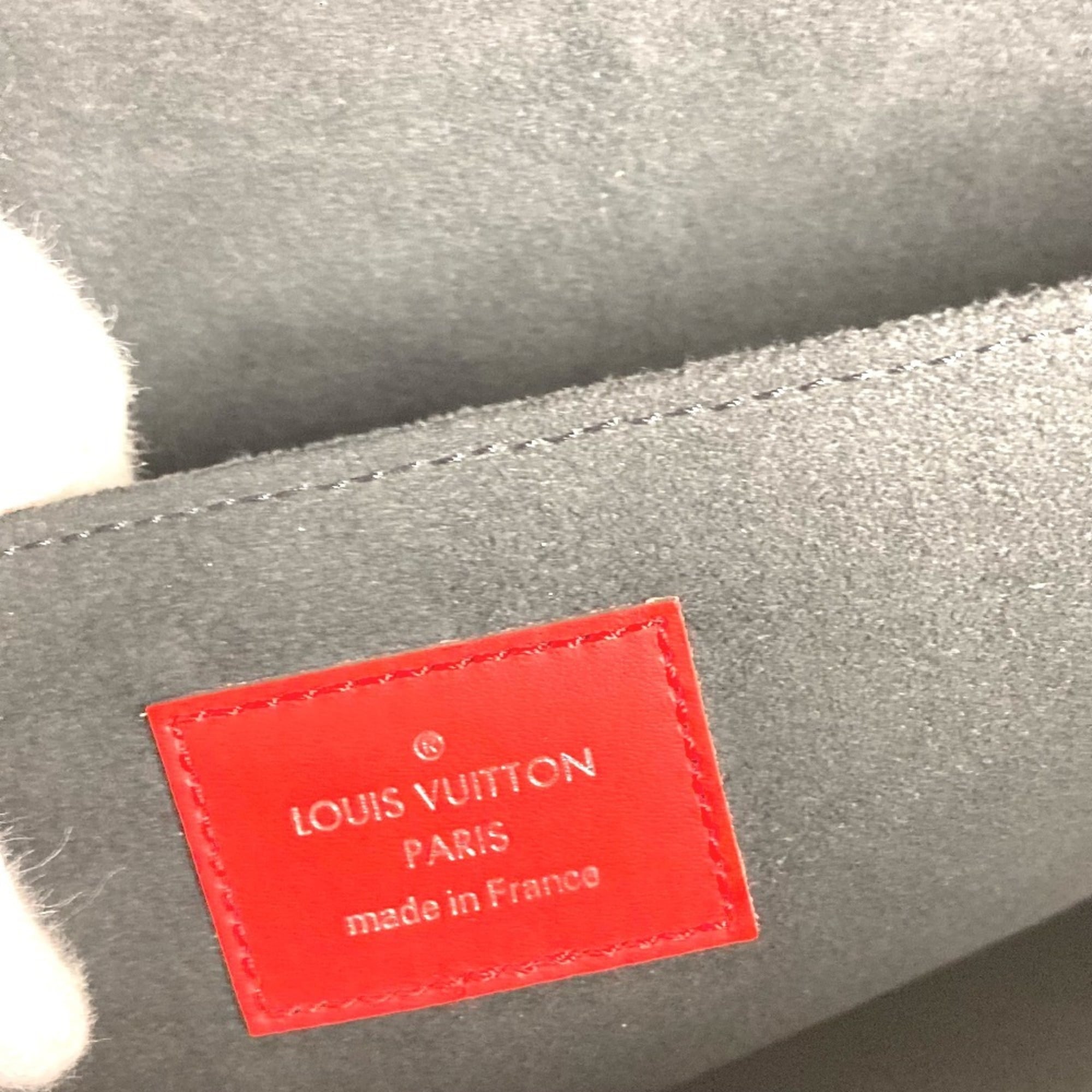 Louis Vuitton Red Color White Epi Leather Clutch Bag Pochette (Pre-Owned)