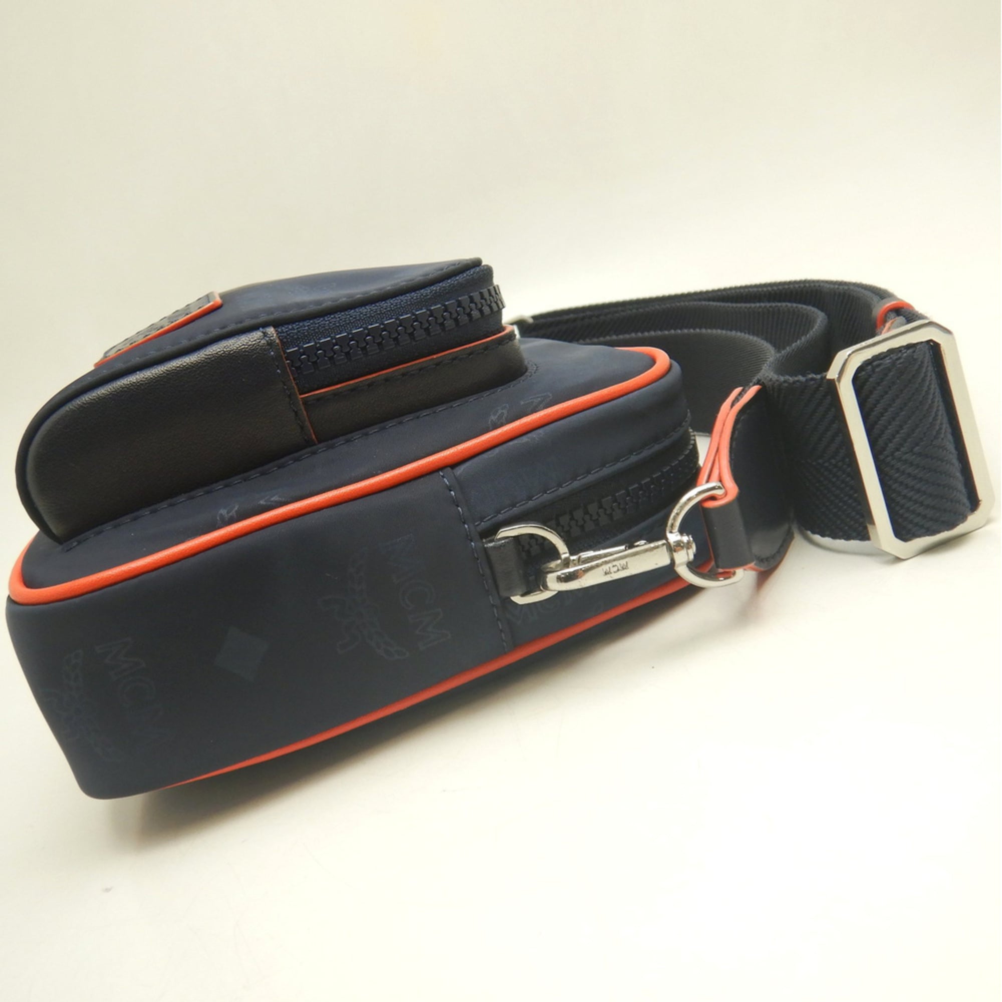 Mcm Navy Nylon Crossbody Bag Shoulder Bag (Pre-Owned)