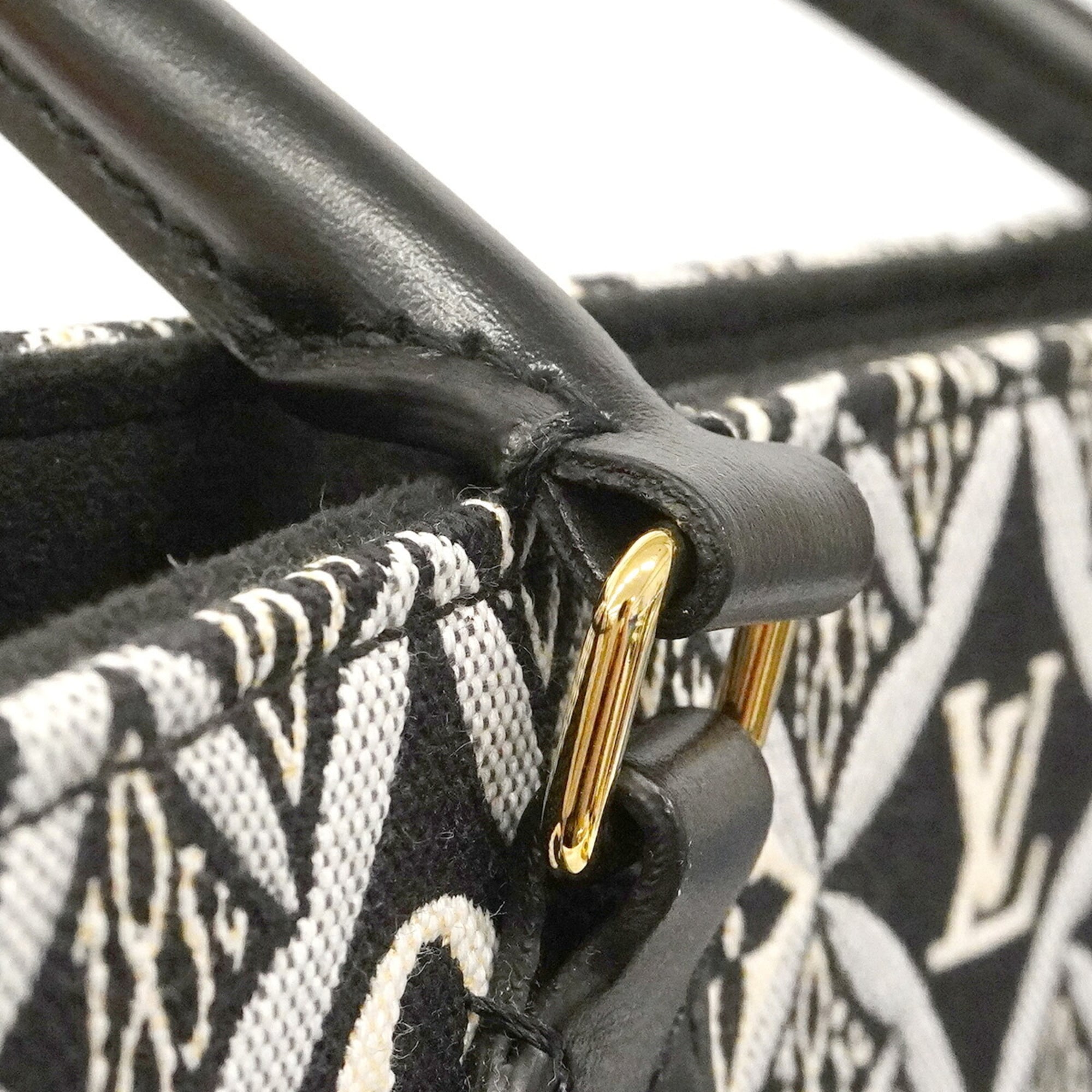 Louis Vuitton Black Tote Bag (Pre-Owned)