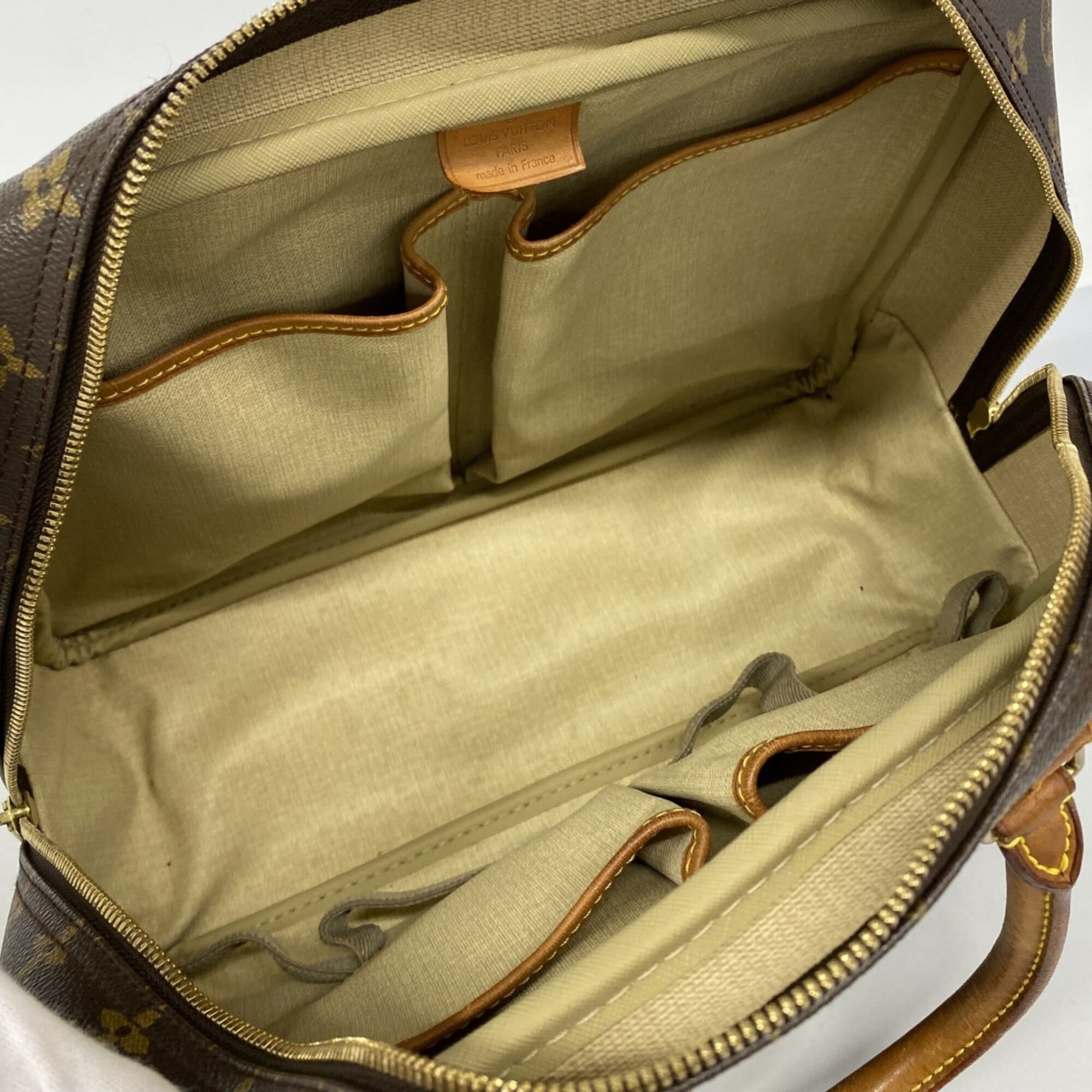 Louis Vuitton Brown Handbag (Pre-Owned)