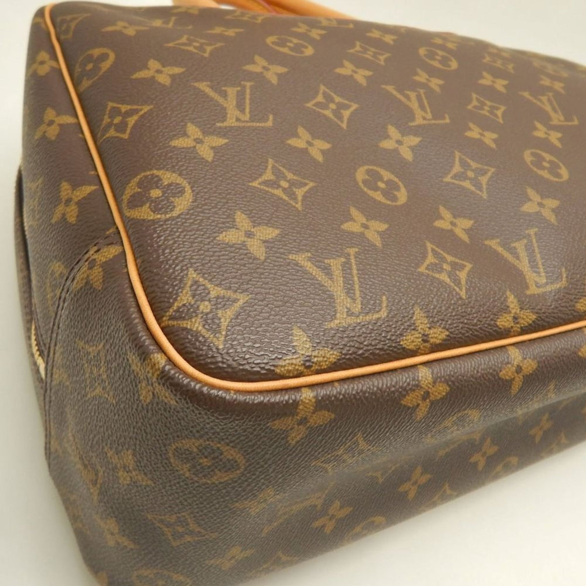 Louis Vuitton Monogram Brown Monogram Handbag (Pre-Owned)