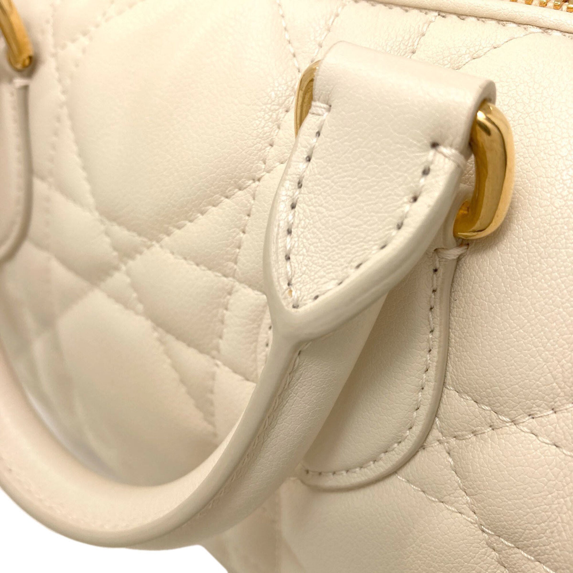 Christian Dior Cream Leather Handbag (Pre-Owned)